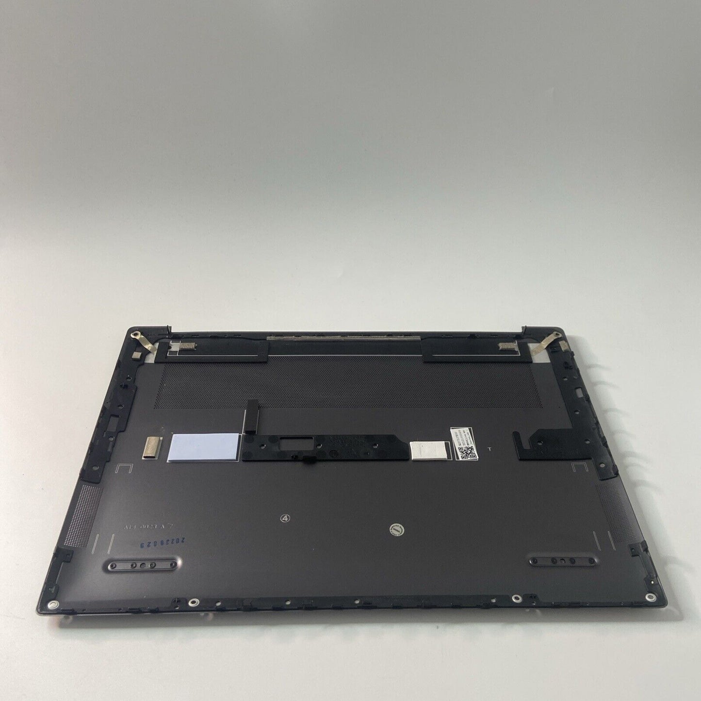 Lenovo Yoga Pro 7 14IRH8 Bottom Base Cover