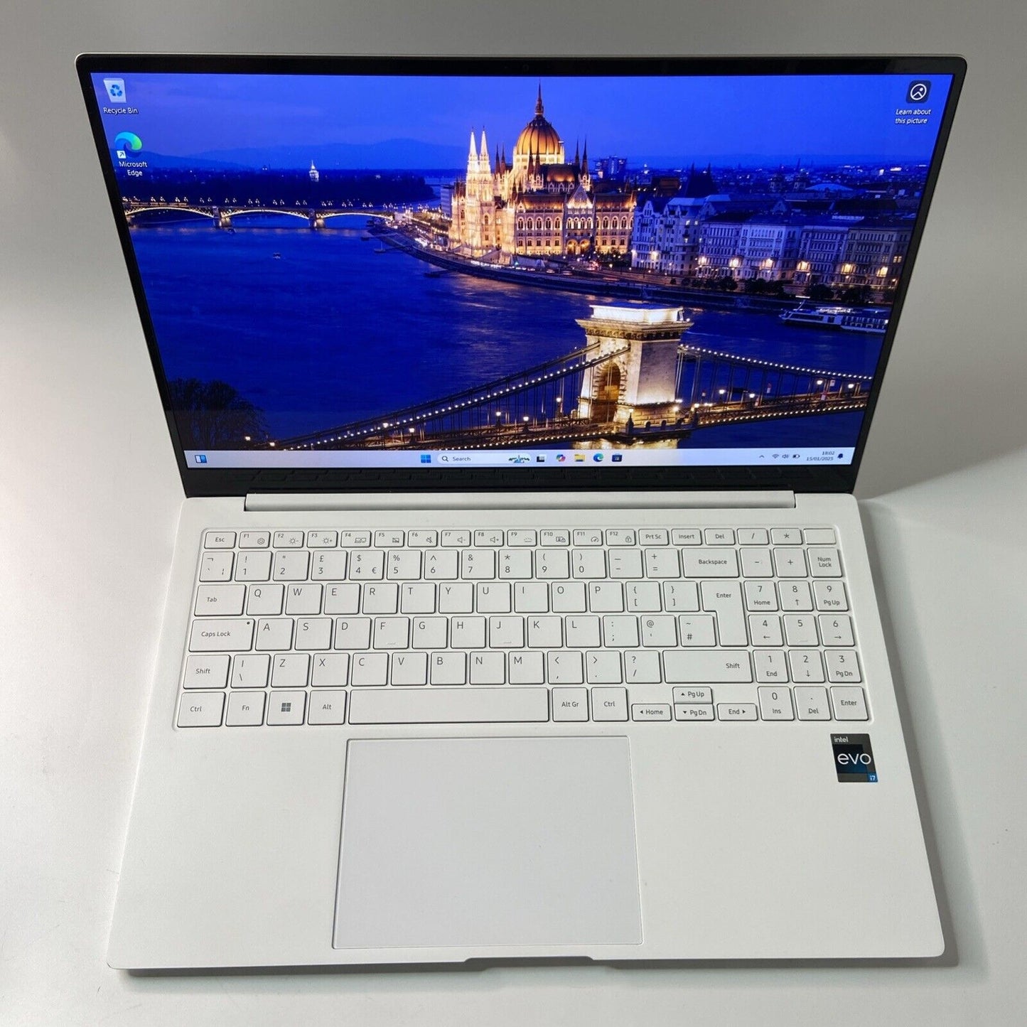 Samsung Galaxy Book2 Pro 15.6” Laptop - Intel Core i7-1260P 16GB RAM 256GB SSD
