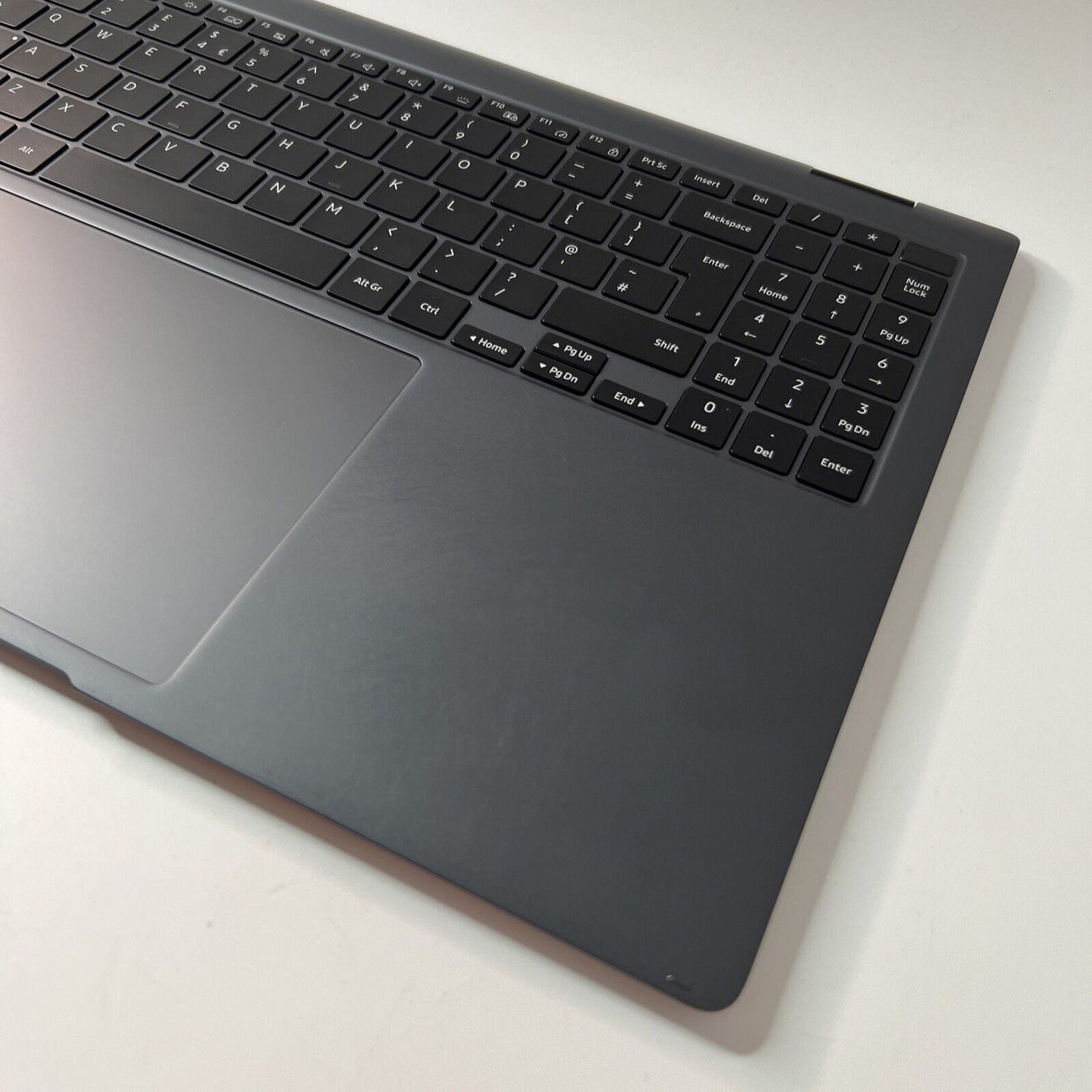 Samsung Galaxy Book3 Pro 360 NP965QFG Palmrest UK Keyboard BA98-03693A Grade C