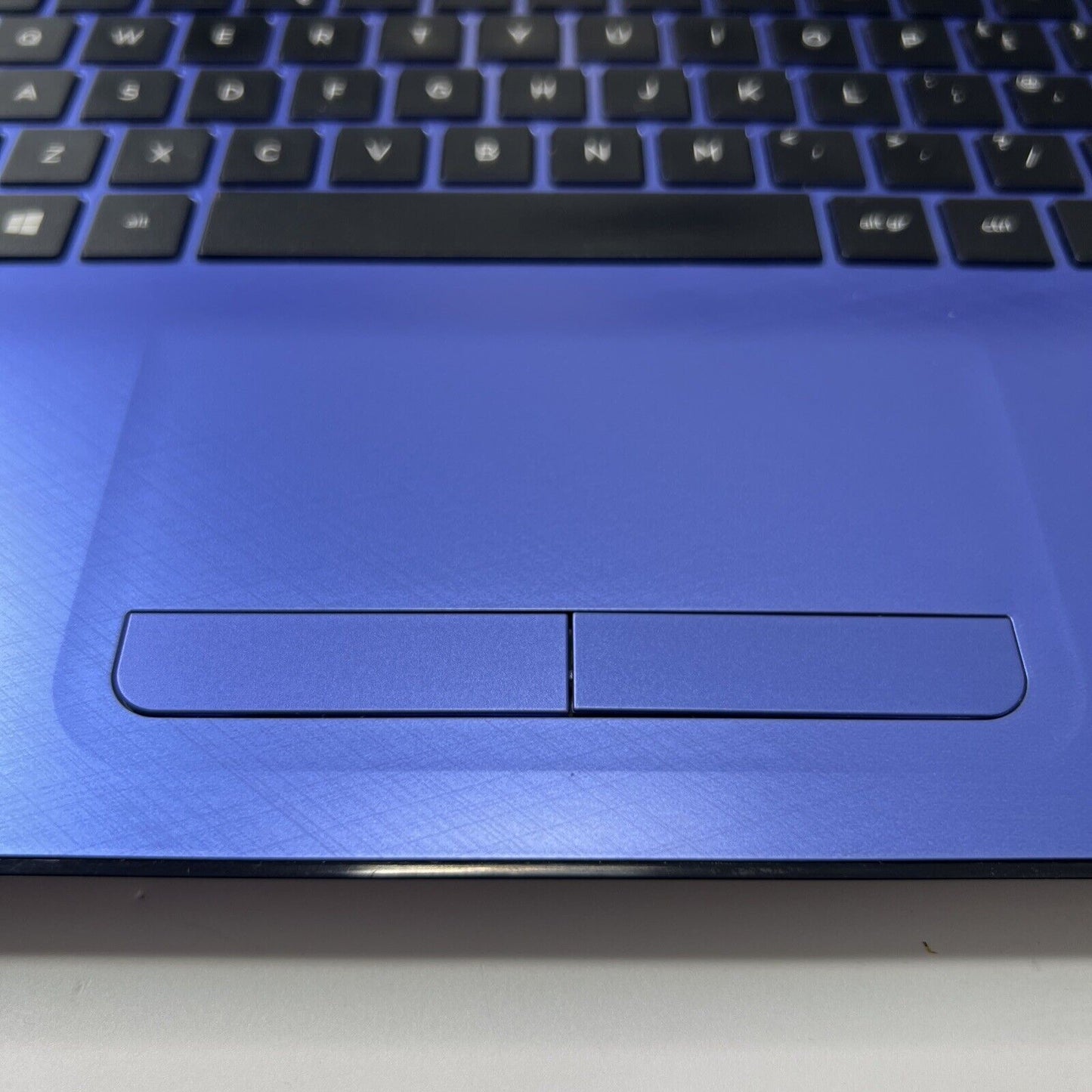 HP 15-af165sa 15.6" - AMD A8-7410 APU 8GB RAM 128GB SSD Windows 11