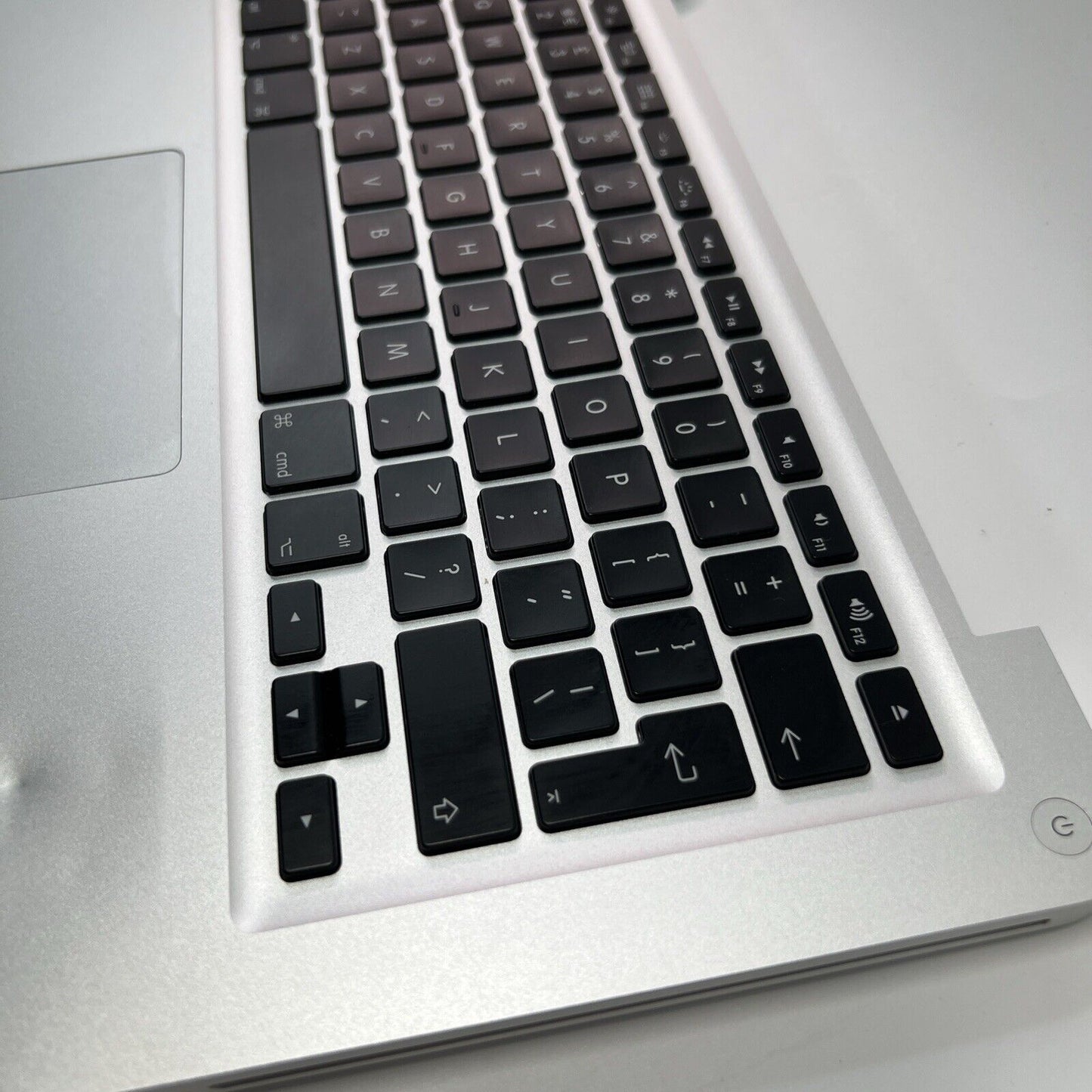 APPLE MACBOOK PRO A1278 13” MID 2012 Palmrest (Dent) UK Keyboard Touchpad Cables