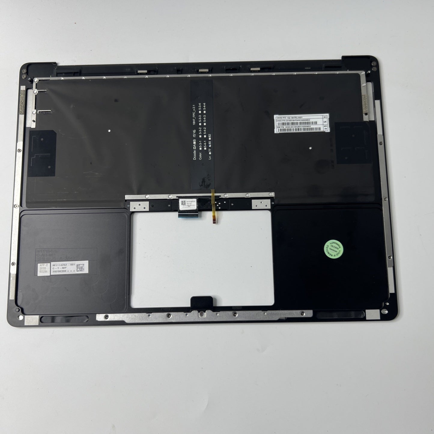 Microsoft Surface 3 1868 Palmrest Assembly UK Keyboard Black M1114262-001