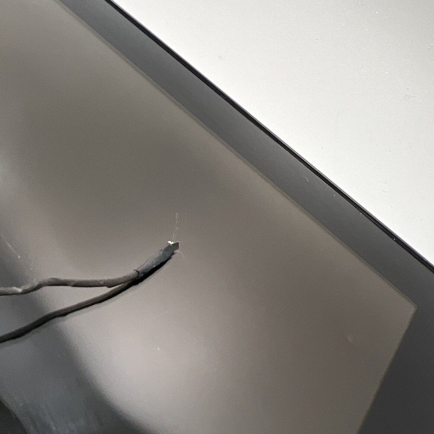 APPLE MACBOOK PRO 13 A1278 2012 SCREEN ASSEMBLY TOP LID SILVER (BROKEN CABLE)