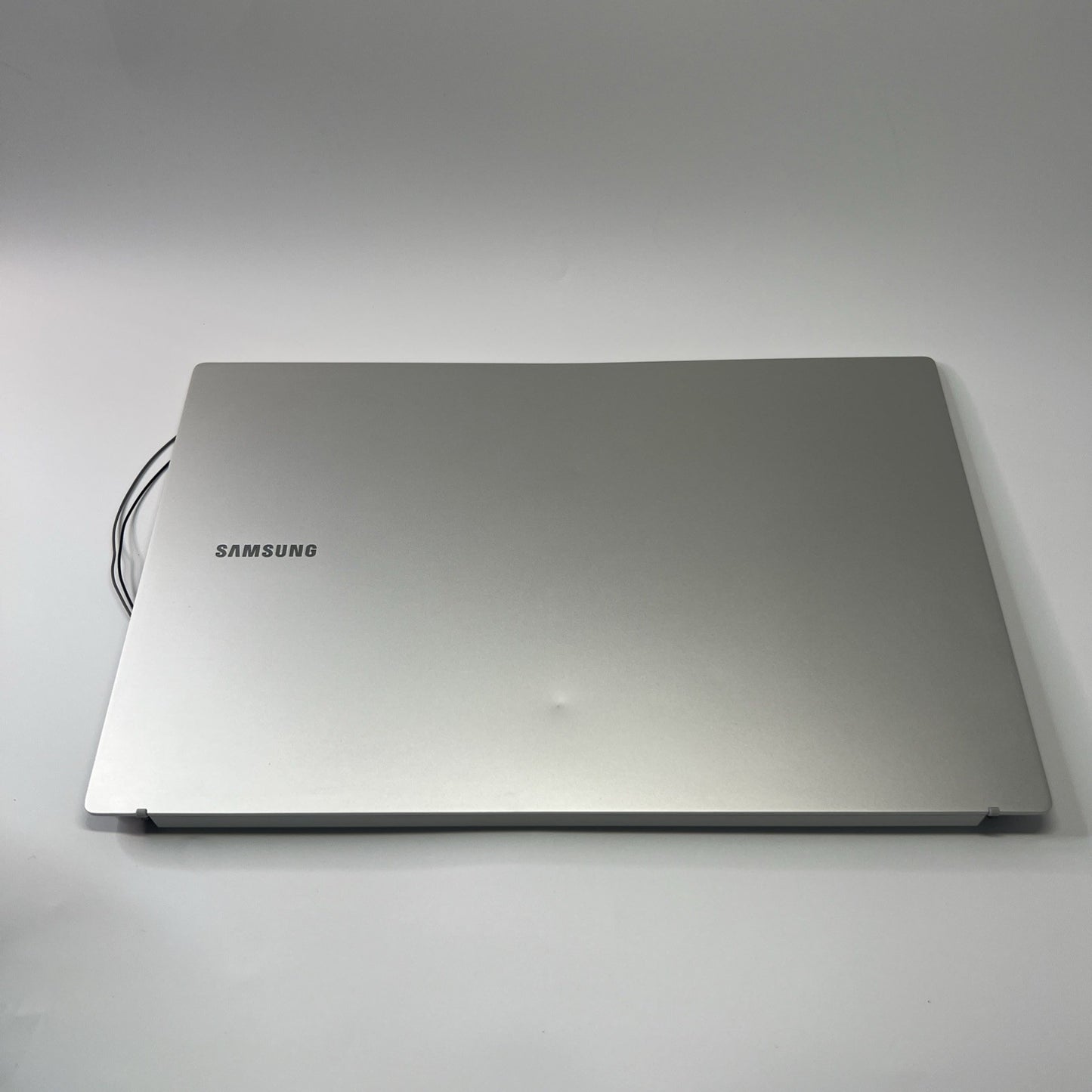 Samsung Galaxy NP750XDA Complete Screen Assembly Top Rear Lid Cover
