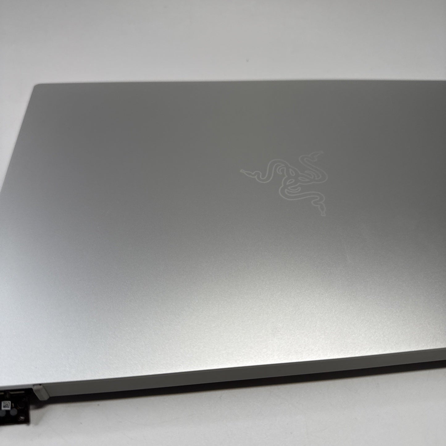 Razer Book 13 RZ09-0357 Screen Assembly Top Lid Cover Silver (FAULTY CABLE)