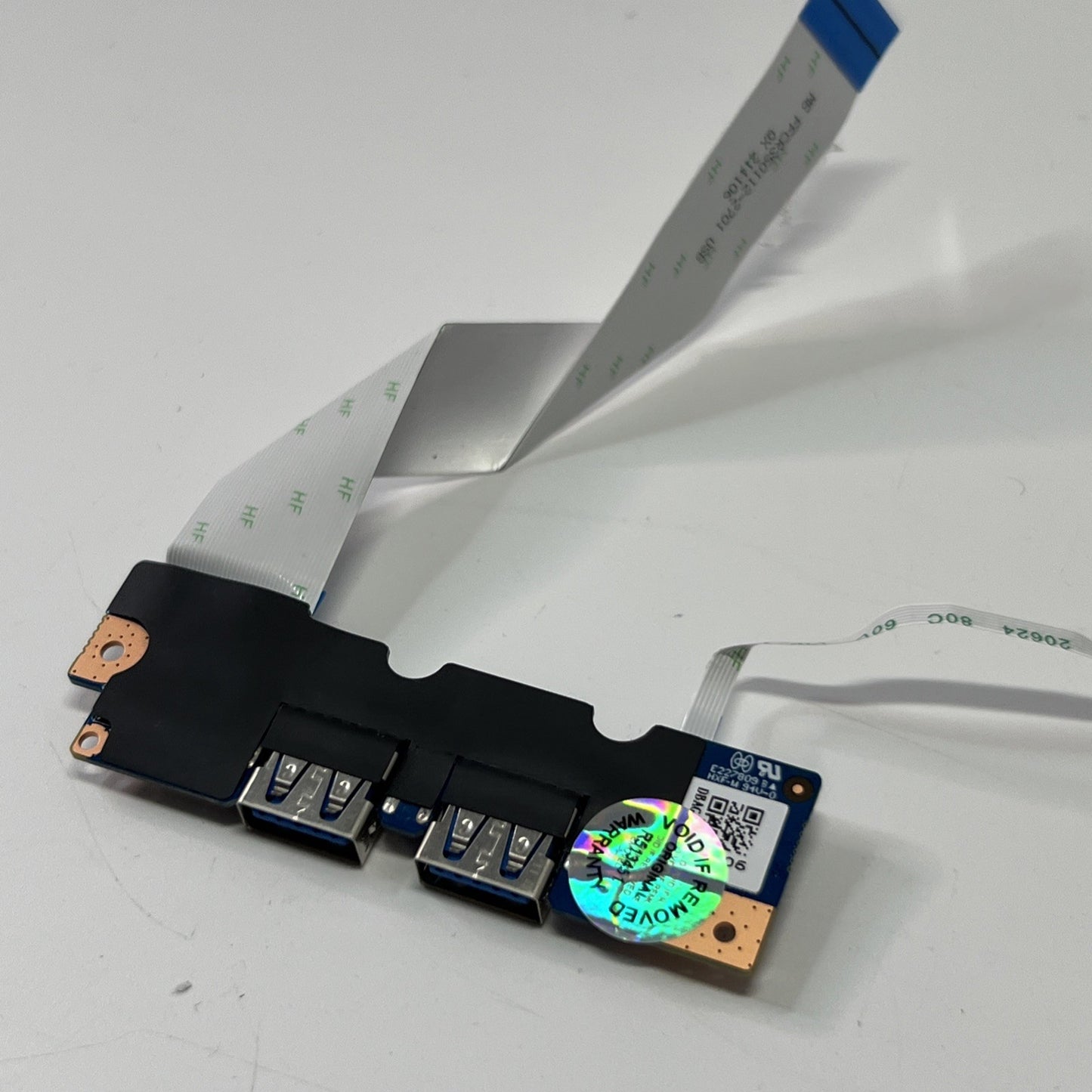 Medion Erazer Beast-X30 USB Port Board DBAGK5CP6Y I/O Board + Cables