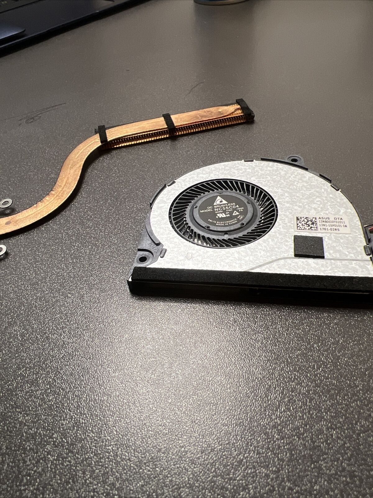 Asus ux490u Notebook PC heat sink and fan