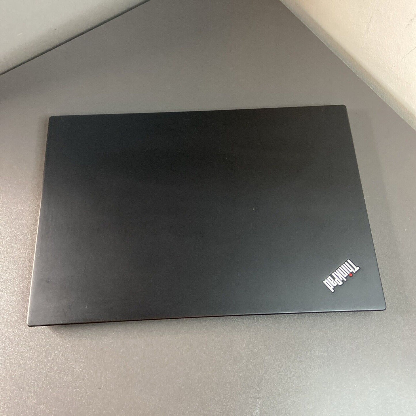Lenovo T490s Laptop - Core i5-265U 1.8GHz CPU, 8GB RAM, 256GB Windows 11 pro