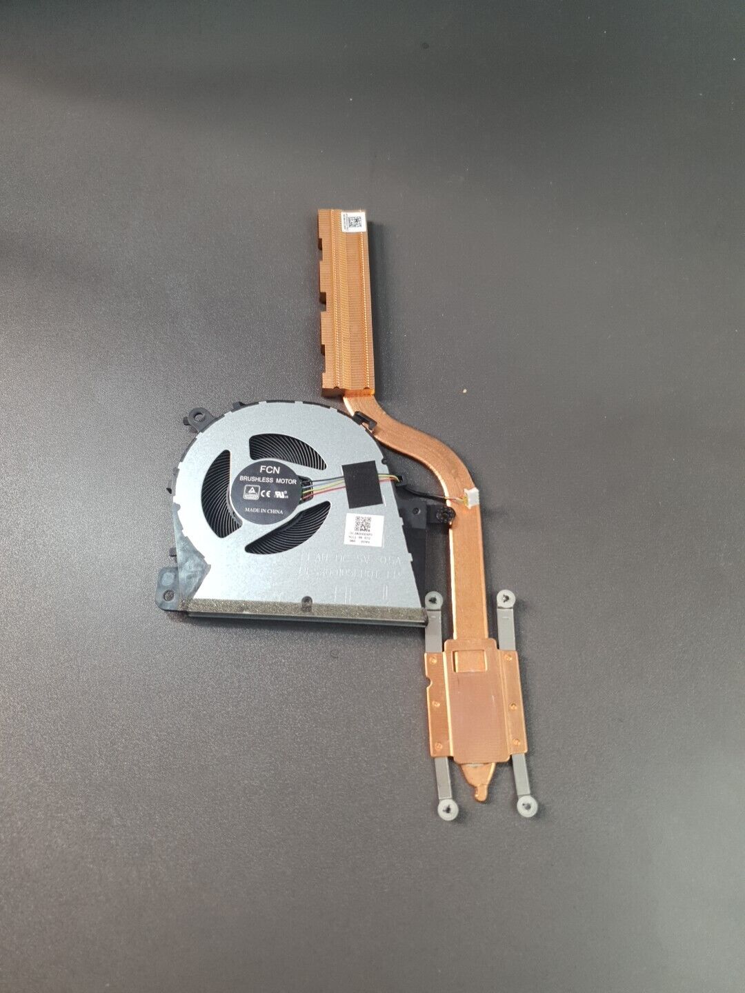 AT1KD0010L0 DC28000DXF0 GENUINELENOVO FAN + HEATSINK V14-IIL 82C4