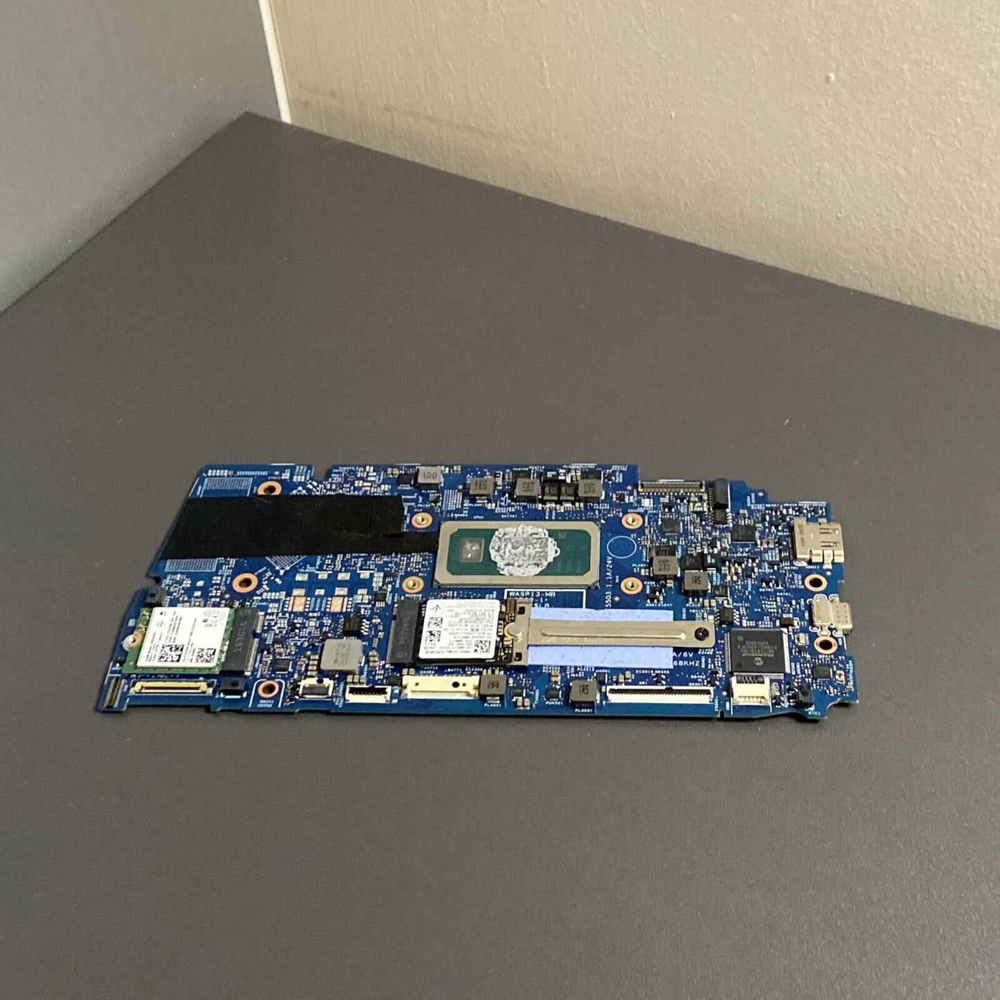 Dell Latitude 3301 motherboard Intel i5-8265U 8GB Ram & 256GB SSD Windows 11