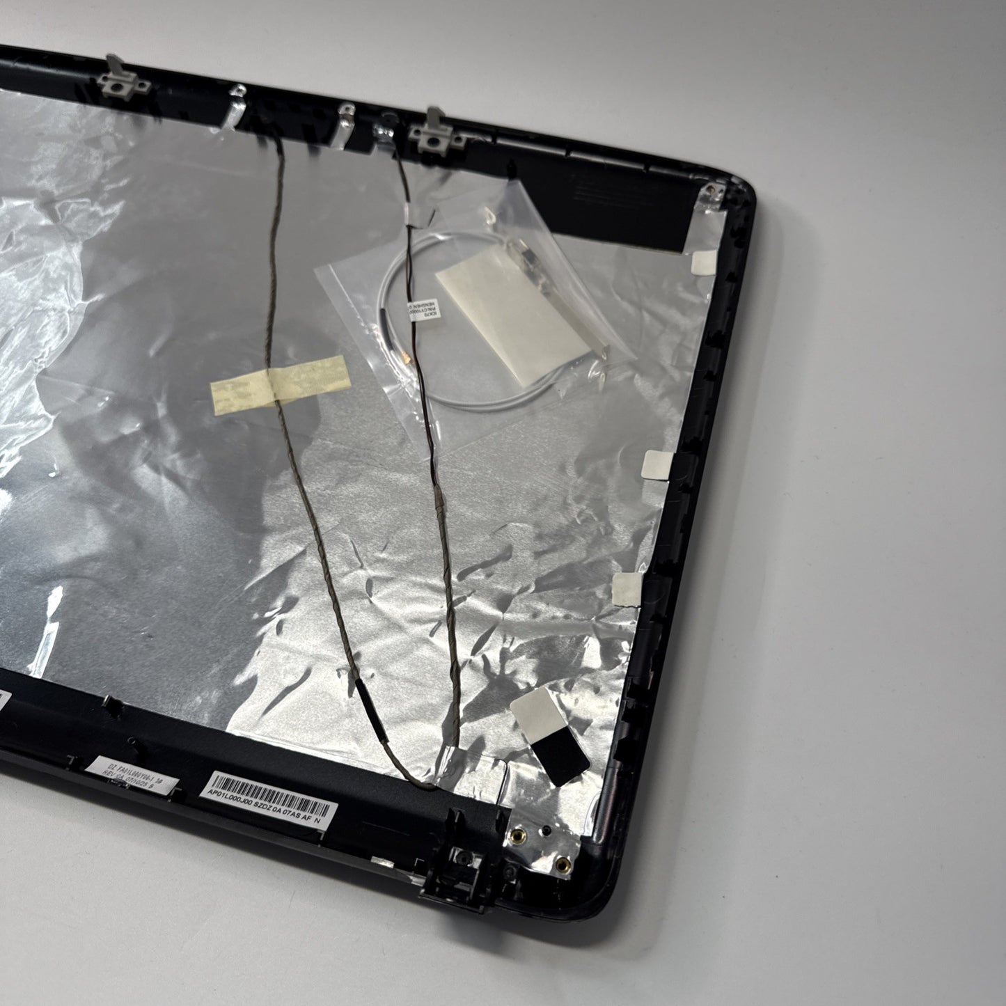 AP01L000J00 ACER ASPIRE 7720-4284 ICK70 LCD TOP LID BACK COVER 60.ALN02.001