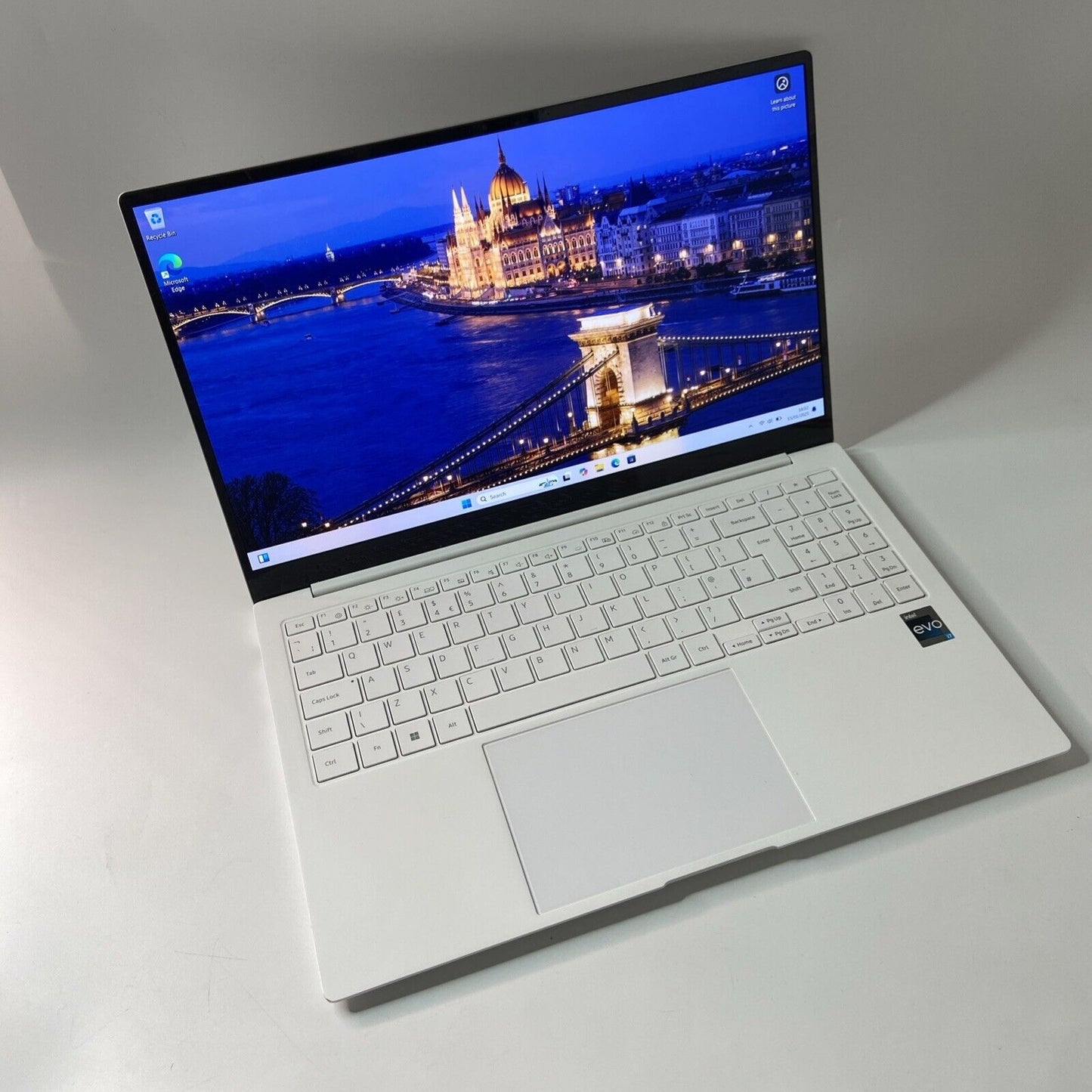 Samsung Galaxy Book2 Pro 15.6” Laptop - Intel Core i7-1260P 16GB RAM 256GB SSD