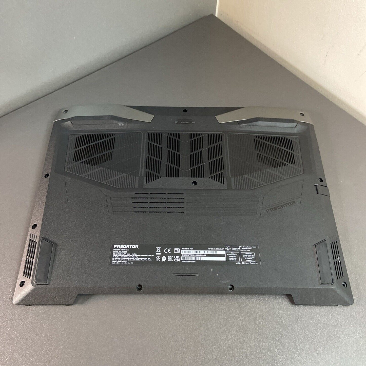 Acer Predator Helios PH315-55 Bottom Base Cover Chassis 60.QGPN2.001 AP3MQ000310