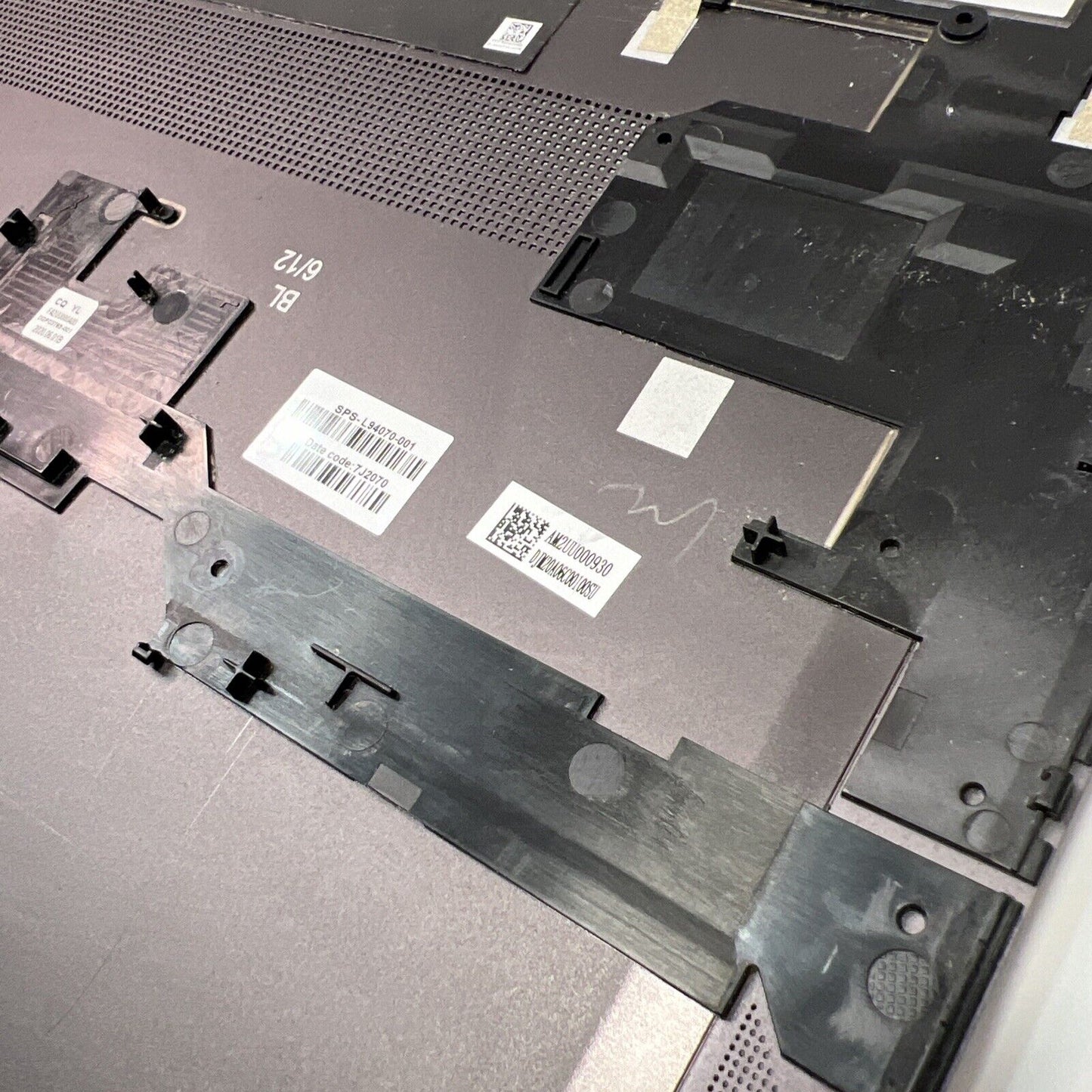 HP Envy x360 15-EE0503NA / 15-EE Base Bottom Cover L94070-001 (GRADE C)