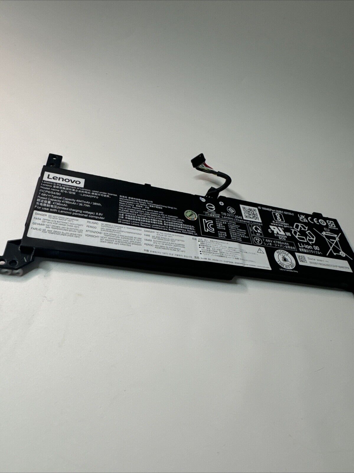 Genuine Lenovo V14 G2-ITL Laptop Battery L20M2PF0