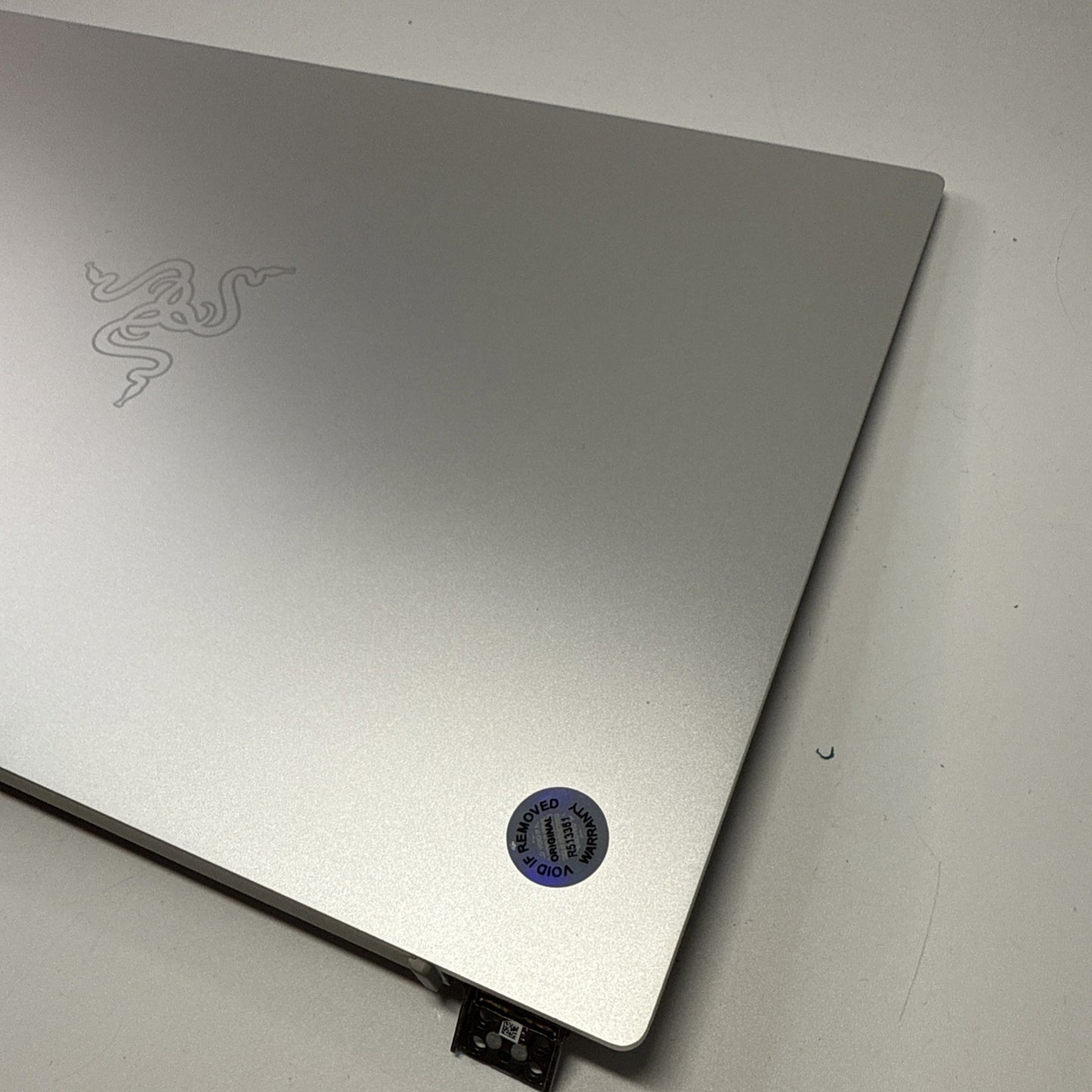 Razer Book 13 RZ09-0357 Screen Assembly Top Lid Cover Silver (FAULTY CABLE)