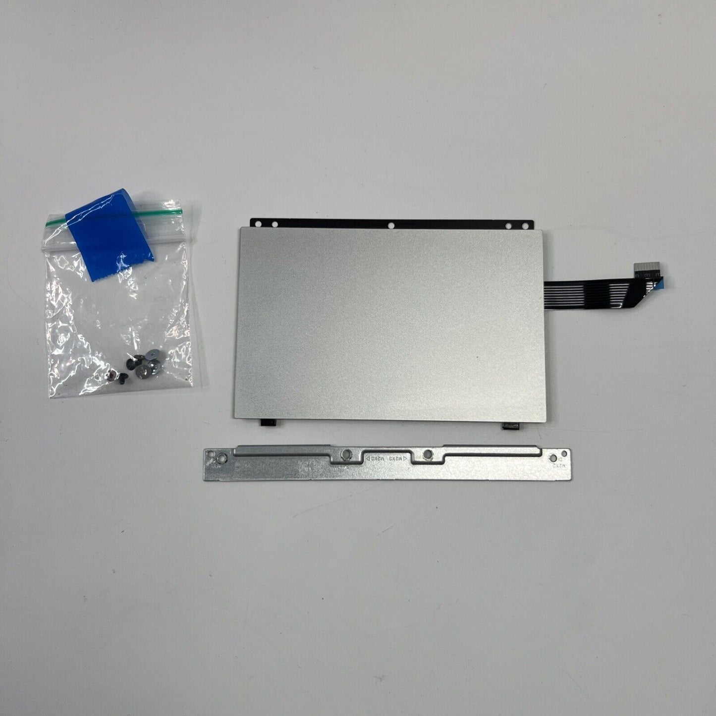 Genuine HP Pavilion 14-dv0511sa 14-dv Touchpad With Bracket + Screws