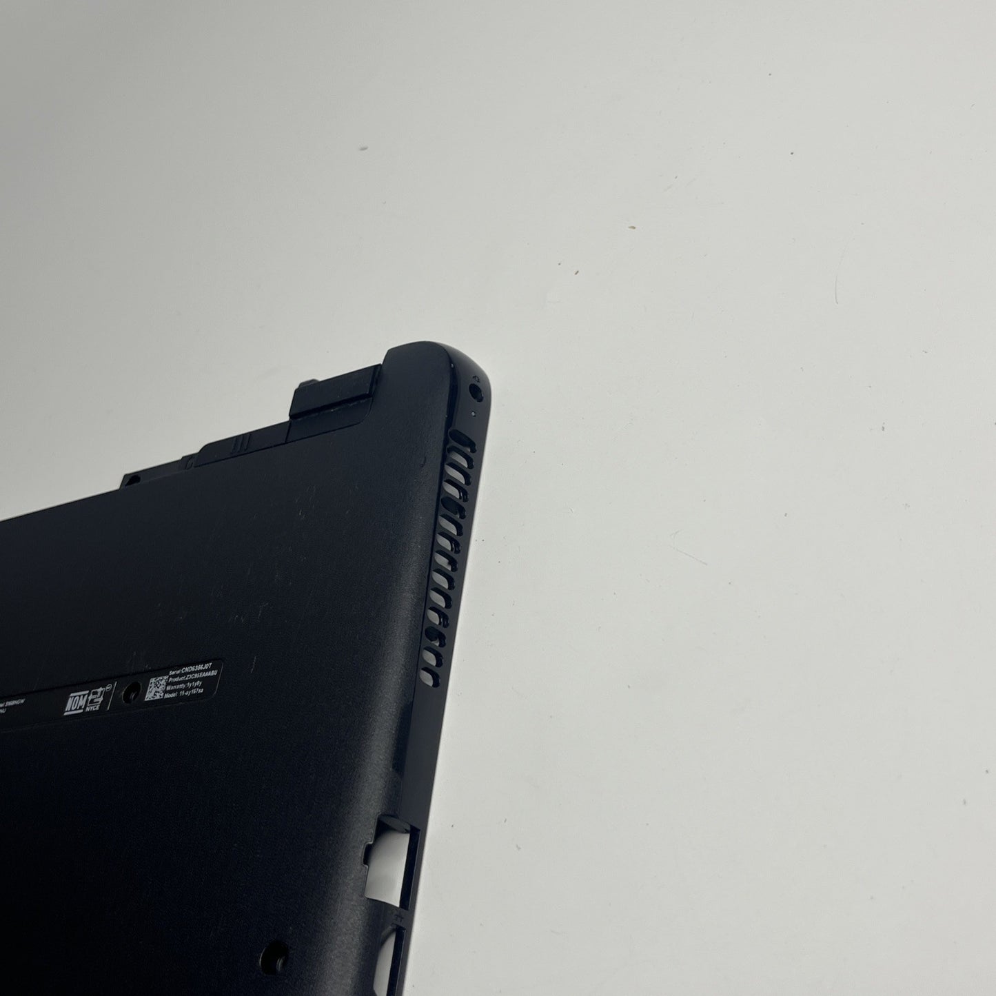 Genuine Black Hp Notebooks 15-AY167SA Bottom Base Cover Case AP1EM000600