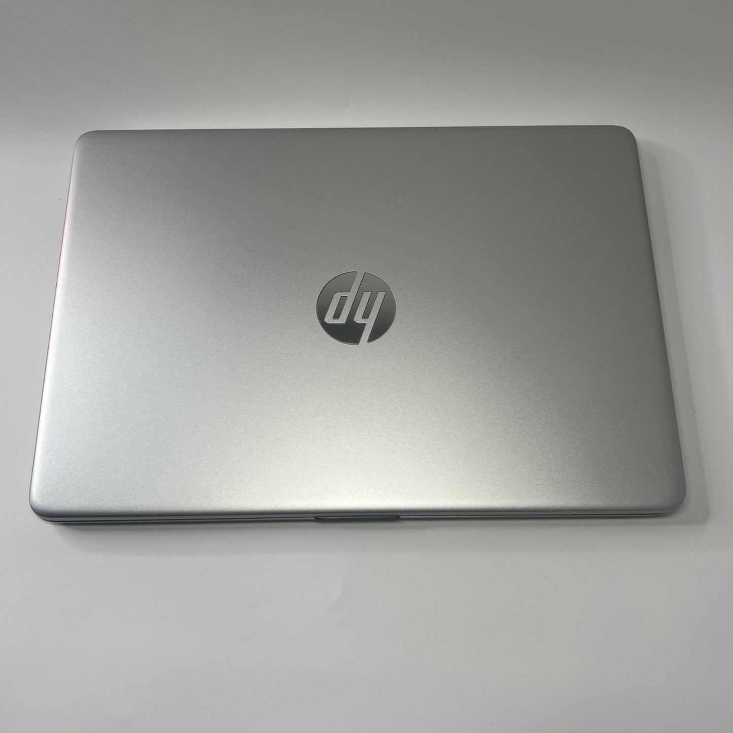 HP 14s-dq2512sa 14" FHD Intel Core i5-1135G7 256GB SSD 8GB RAM Windows 11 Laptop
