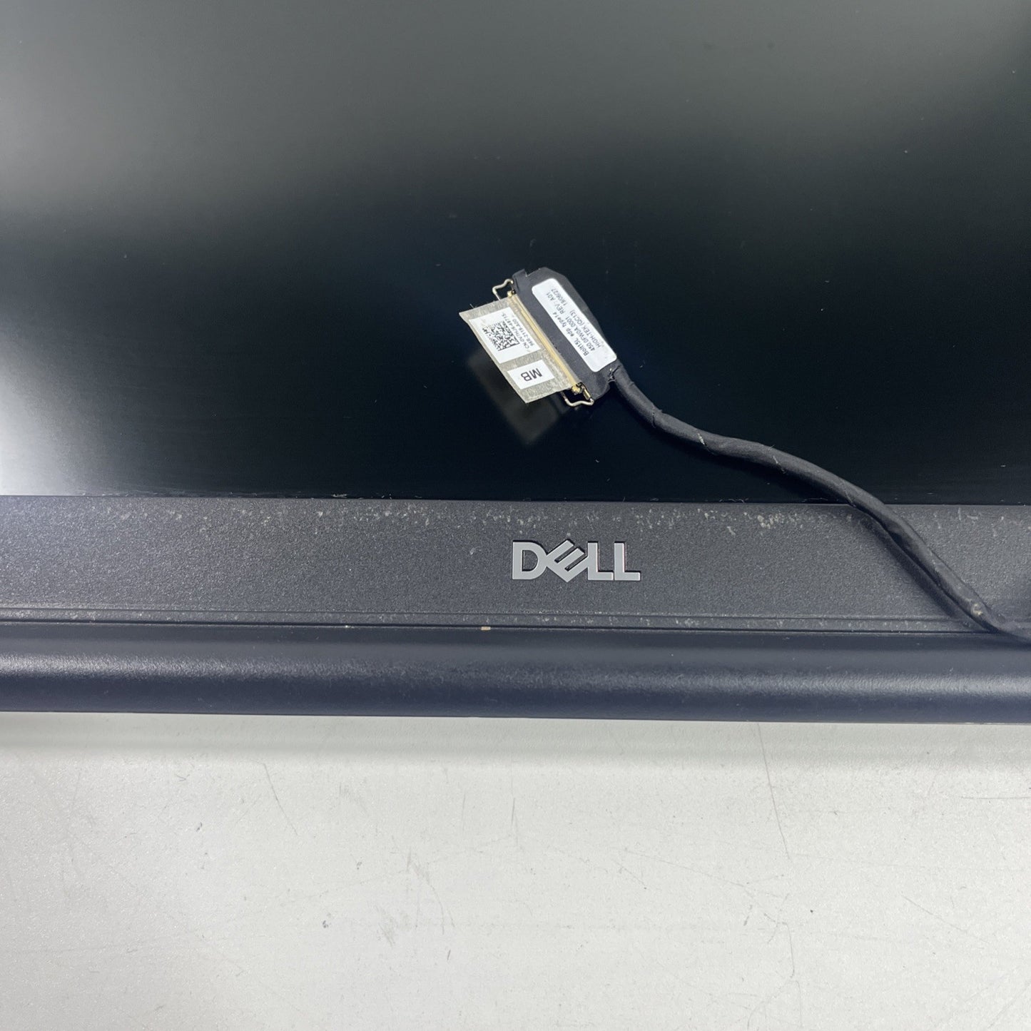 Genuine Black Dell Latitude 3500Complete Screen& Top Lid Assembly.some Scratches