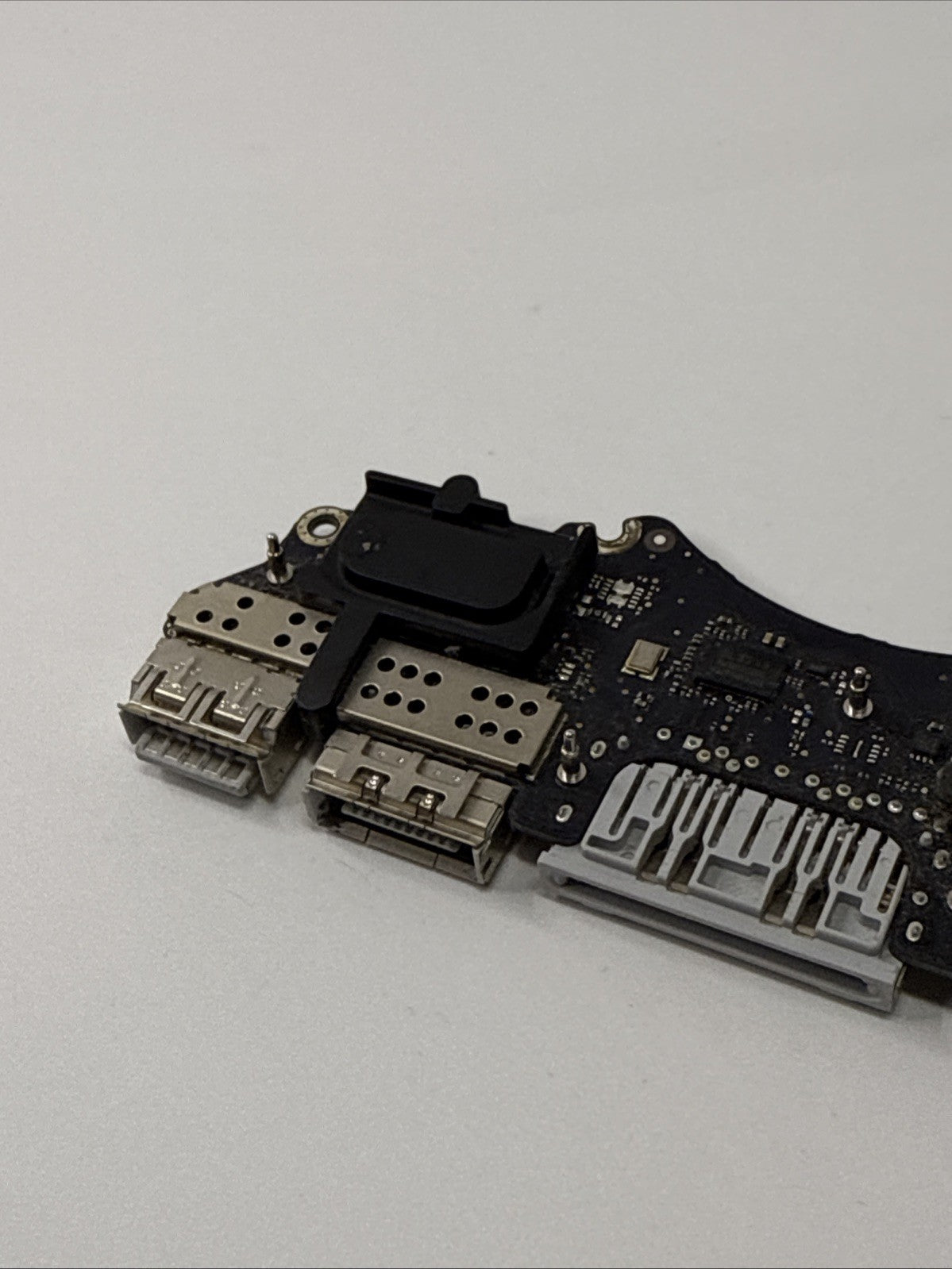 APPLE MACBOOK PRO 15" A1398 Mid 2014 USB SD I/O BOARD w/ CABLES 820-3547-A