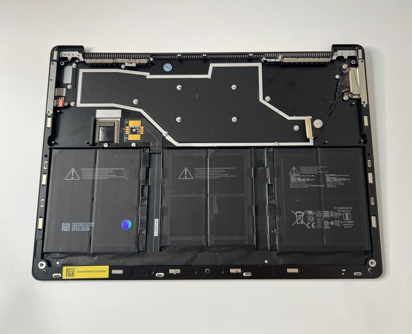 Microsoft Surface 3 Laptop 1868 Bottom Base Cover Good Battery Black