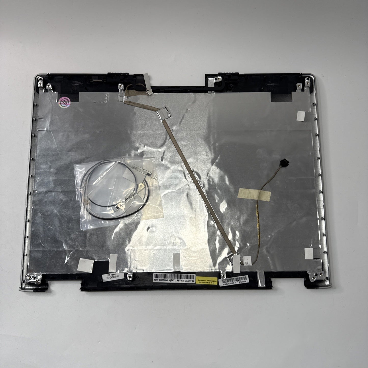 Acer Aspire 5100 60.ABHV5.007 LCD Top Back Rear Lid Cover Silver
