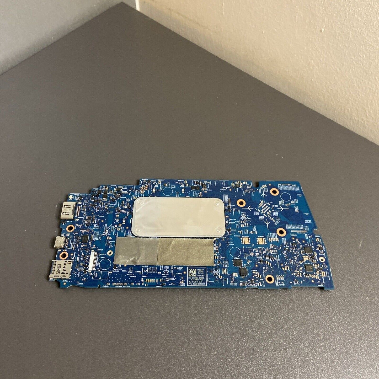 Dell Latitude 3301 motherboard Intel i5-8265U 8GB Ram & 256GB SSD Windows 11