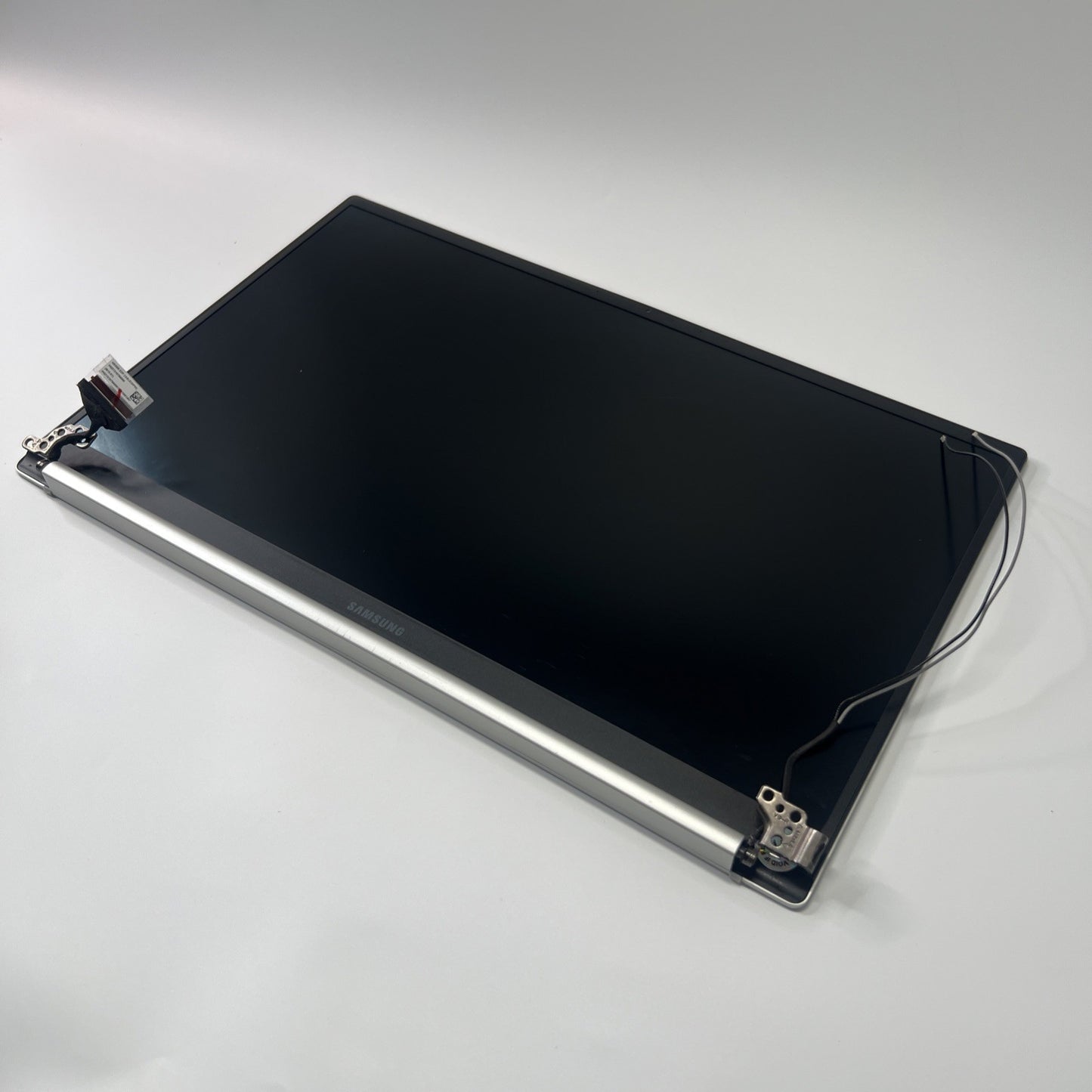 Samsung Galaxy NP750XDA Complete Screen Assembly Top Rear Lid Cover