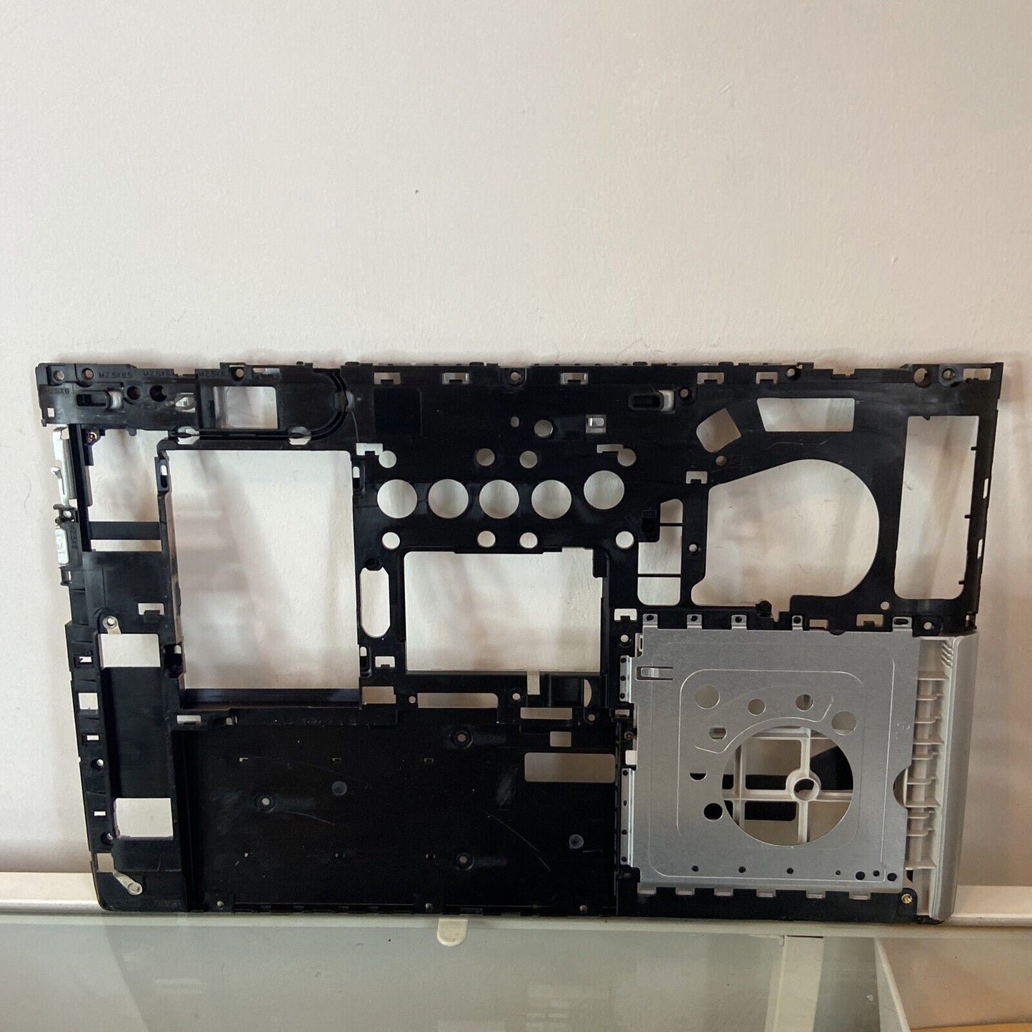 HP PROBOOK 650 G5 BOTTOM BASE COVER CASE L58719-001 GENUINE