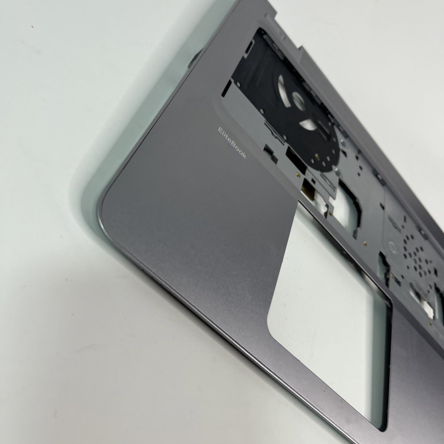 Genuine Silver HP Elitebook 850 G3 Palmrest