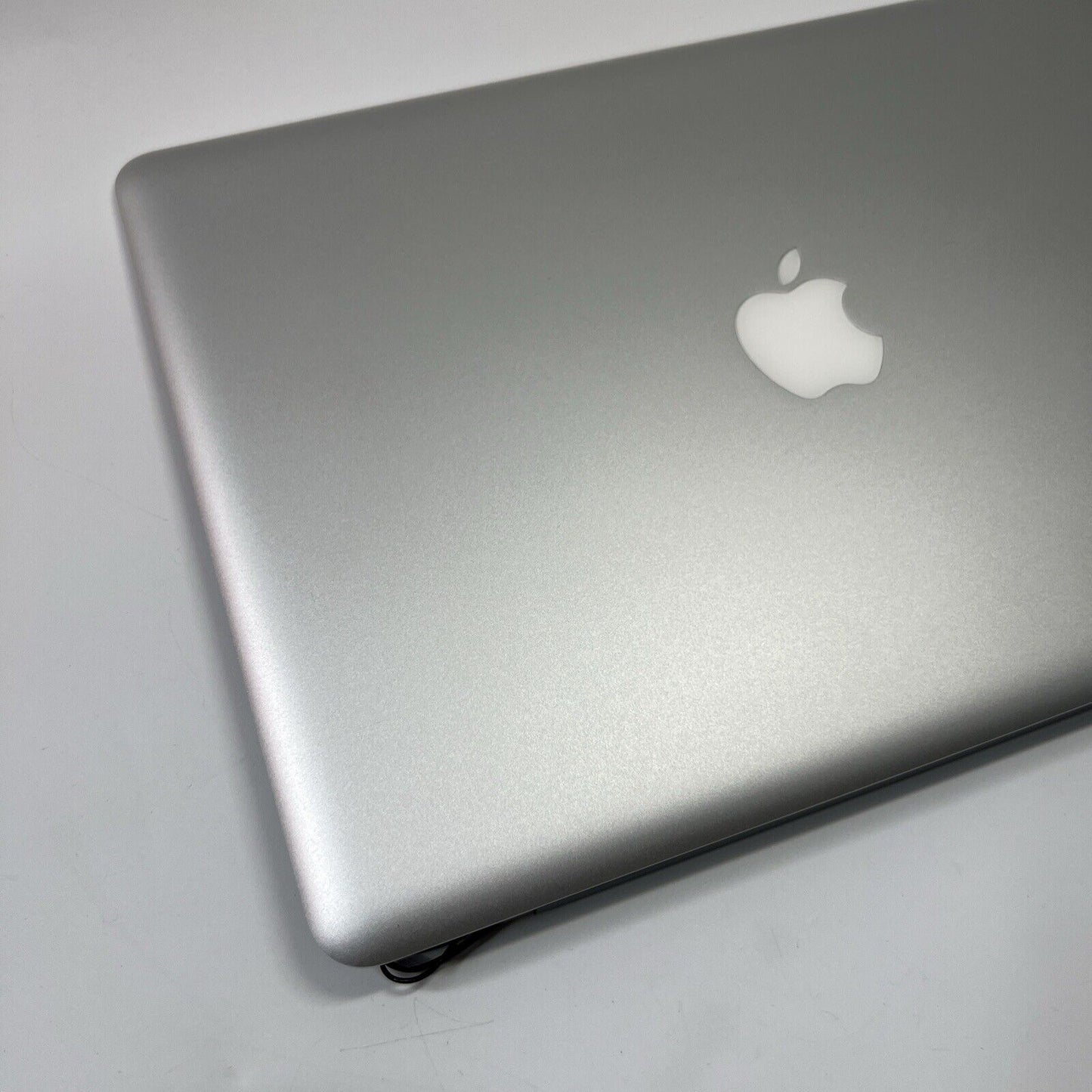 APPLE MACBOOK PRO 13 A1278 2012 SCREEN ASSEMBLY TOP LID SILVER (BROKEN CABLE)