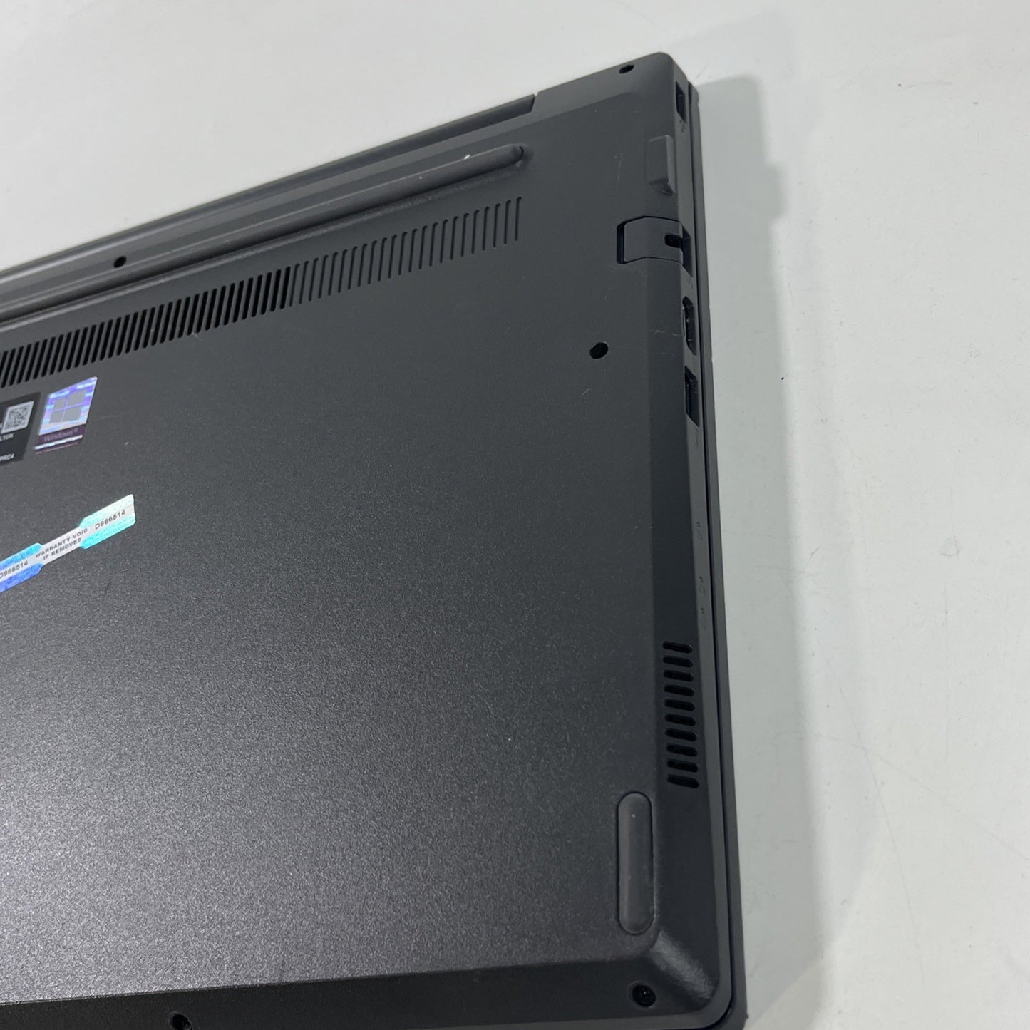 Lenovo V130-14IKB | i5-7200U | 8GB RAM | 256GB SSD | 14” FHD | Win 11
