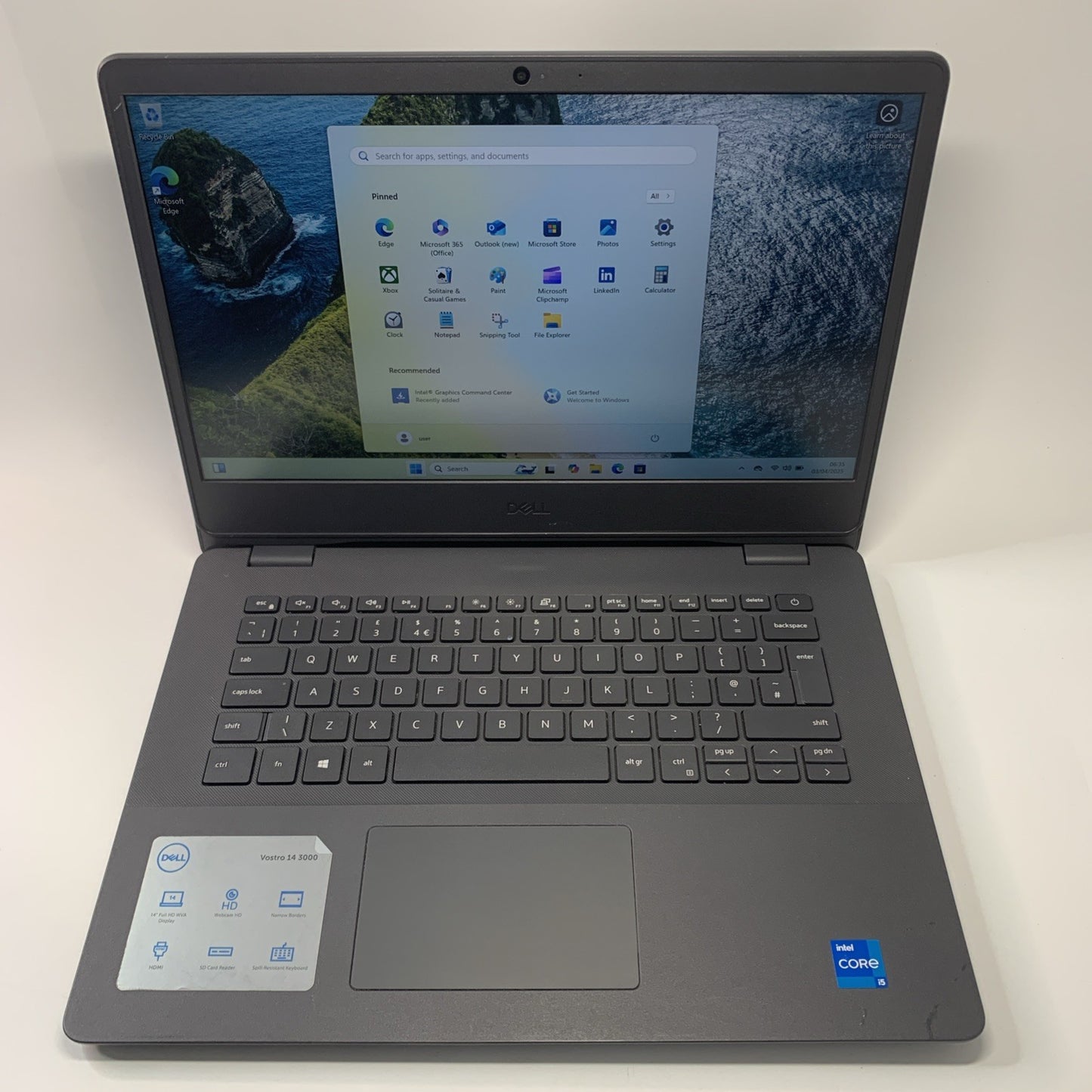 Dell Vostro 3400 Intel Core i5-1135G7 2.4GHZ 16GB RAM 256GB Windows 11 Laptop