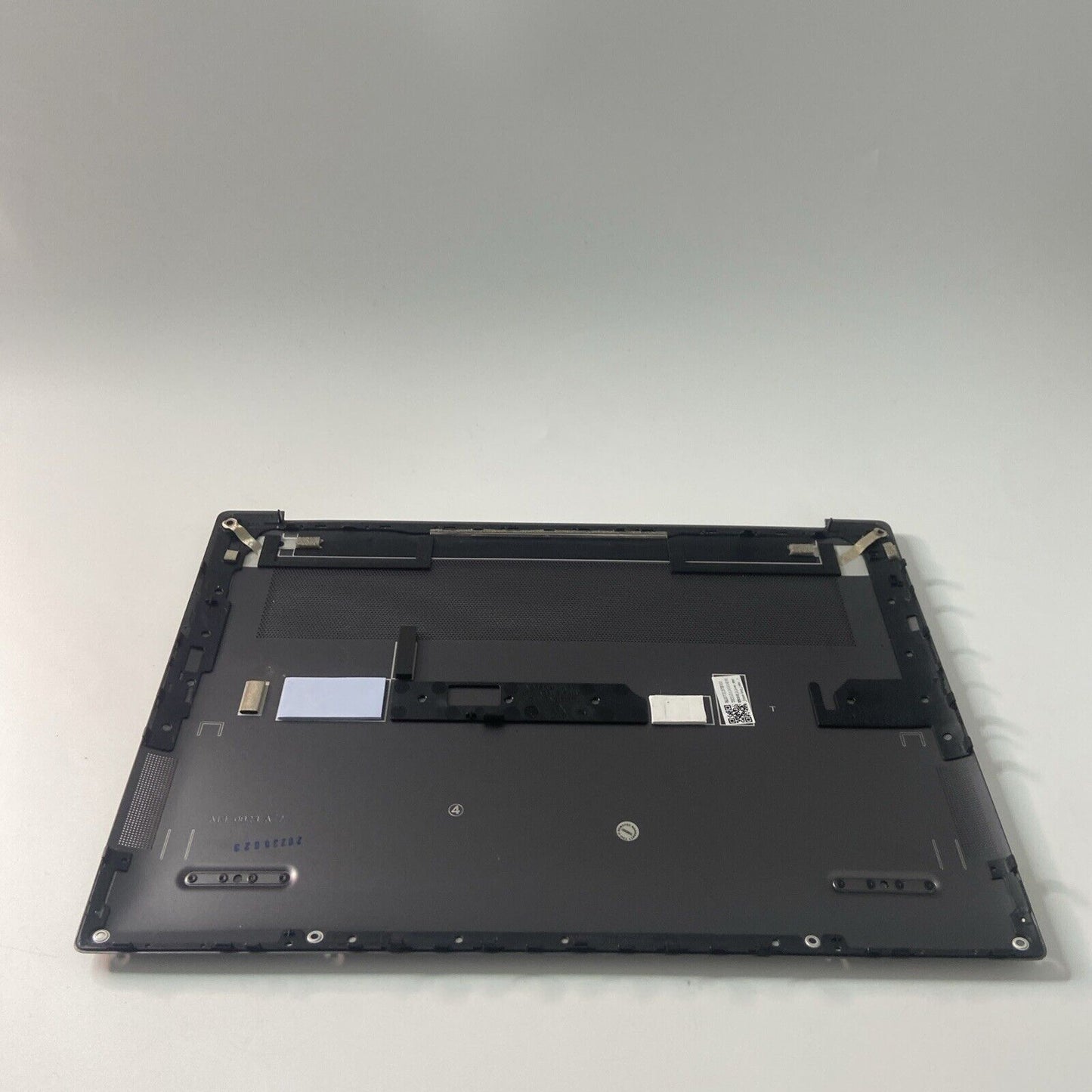 Lenovo Yoga Pro 7 14IRH8 Bottom Base Cover