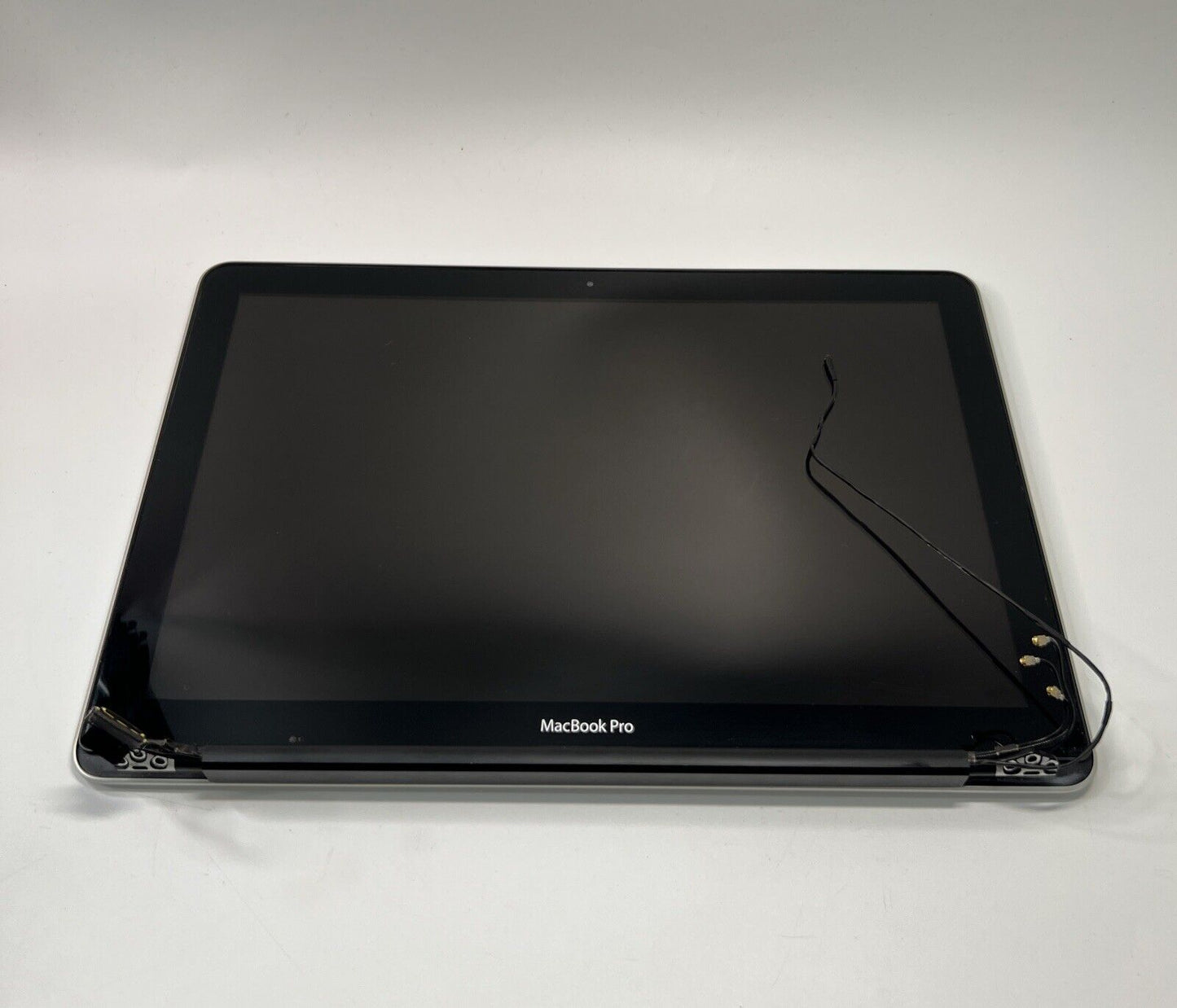APPLE MACBOOK PRO 13 A1278 2011 SCREEN ASSEMBLY TOP LID SILVER (BROKEN CABLE)