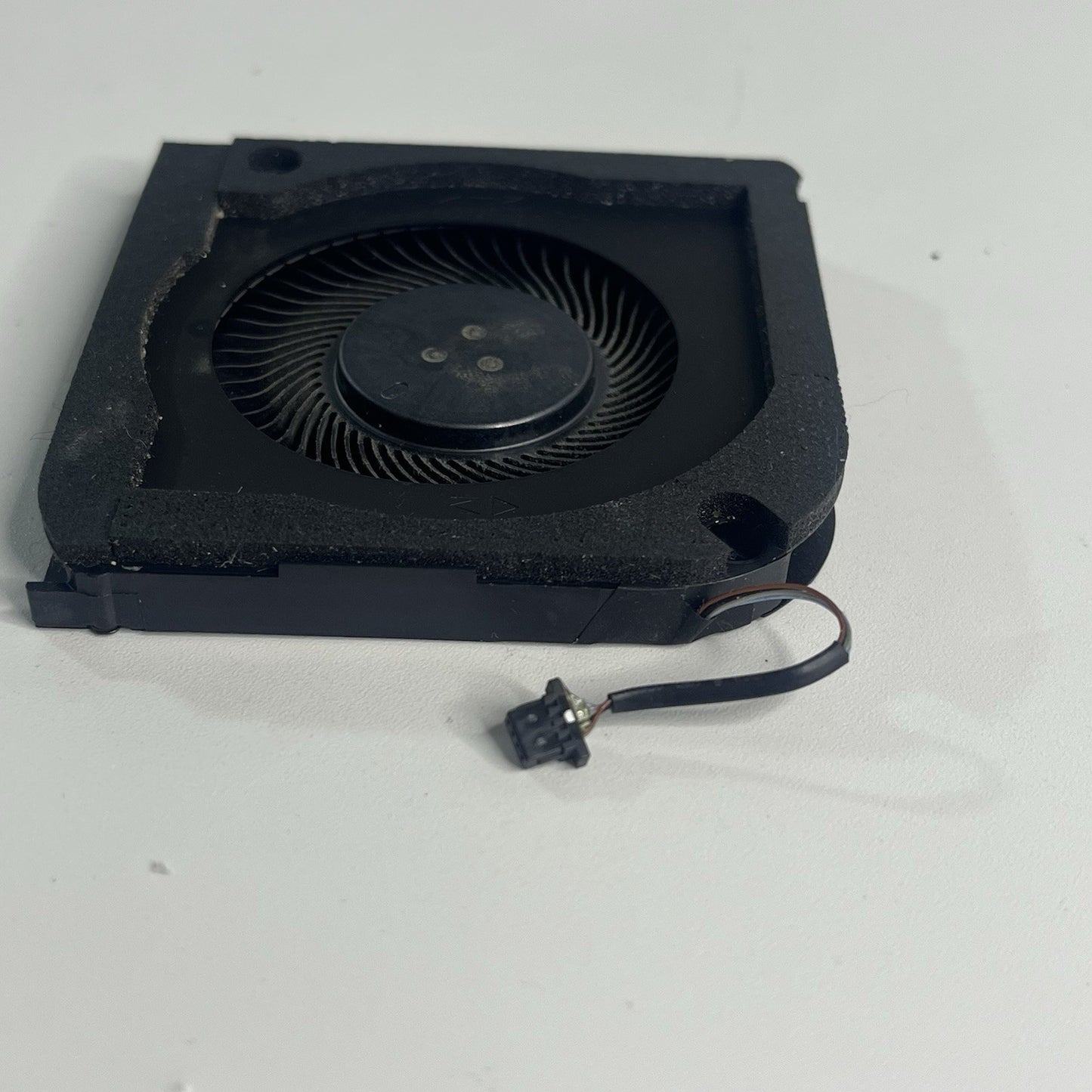 GENUINE DELL LATITUDE 5520 COOLING FAN DXJNV 0DXJNV