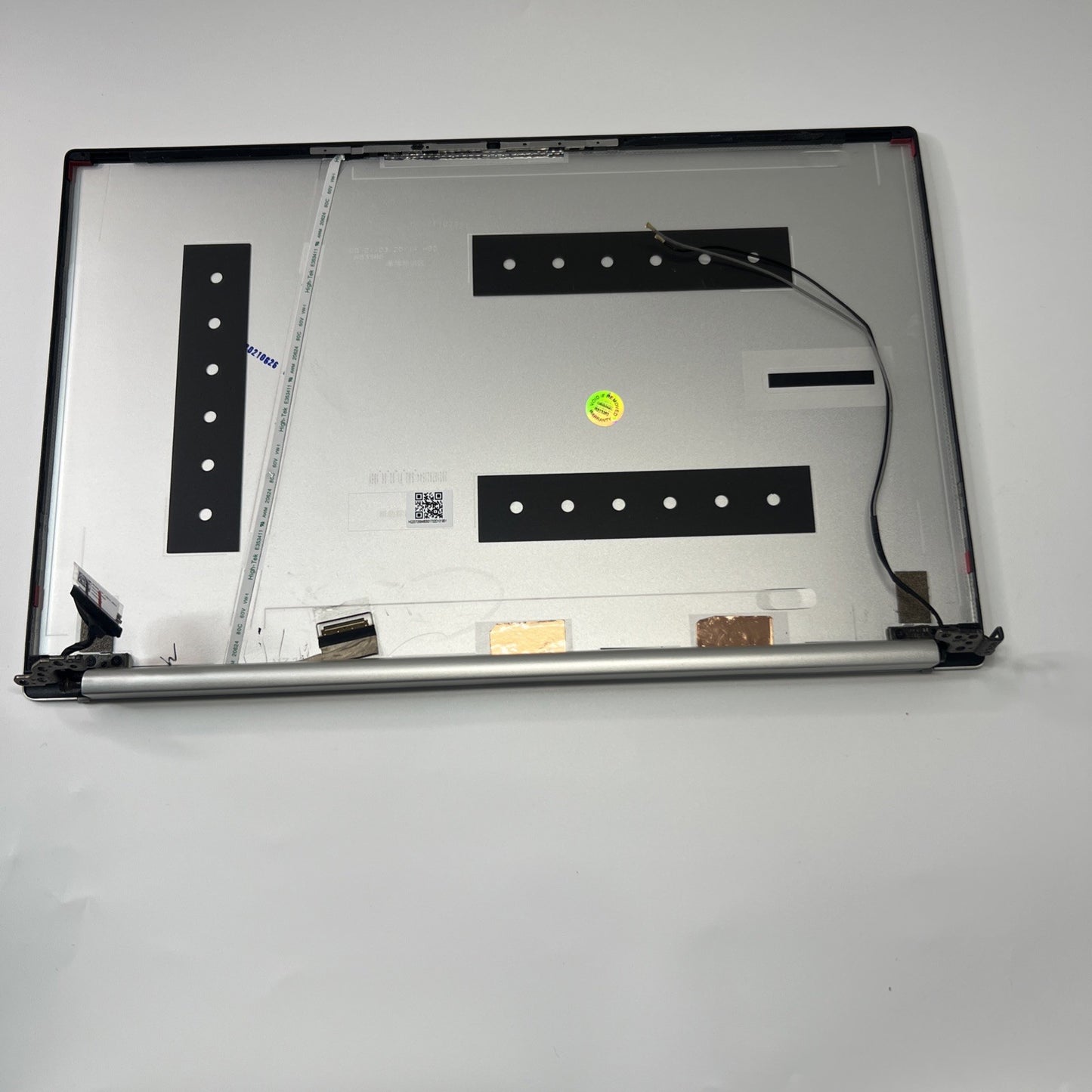 Samsung Galaxy NP750XDA Top Rear Lid Cover Hinges Webcam Cable & Screen Cable