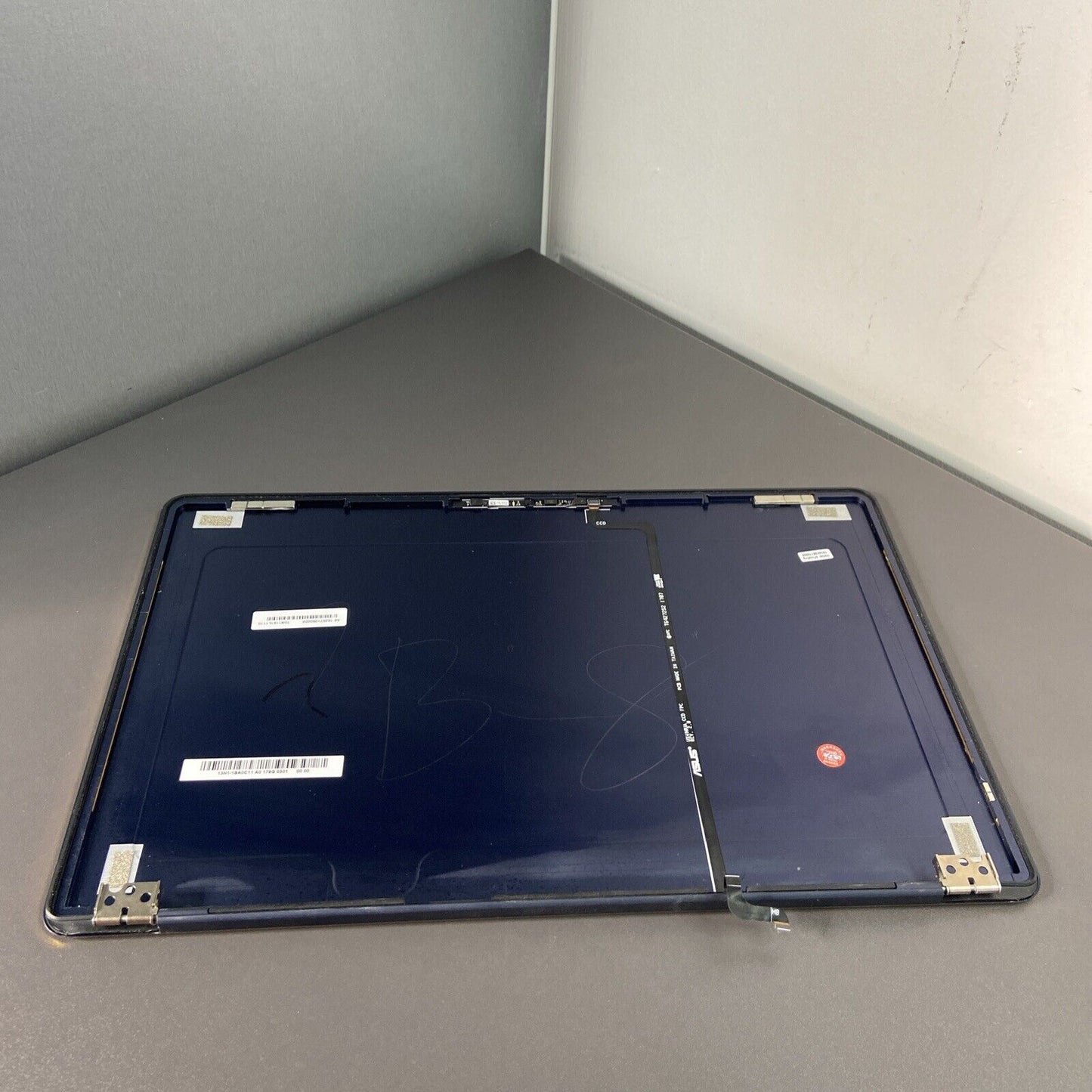 Asus Zenbook 3 UX490UA LCD Screen Display Cover Top Lid