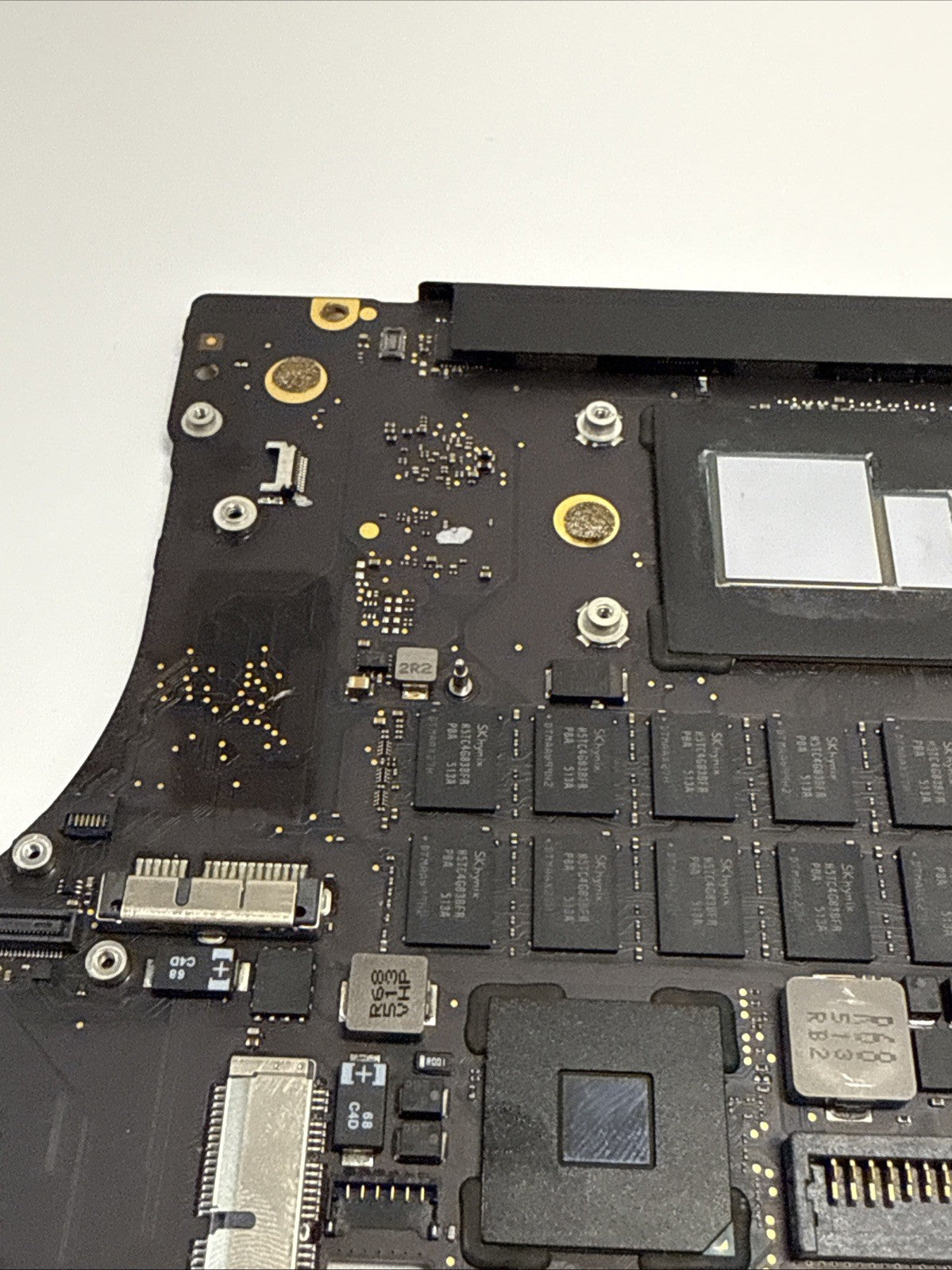 MacBook Pro 15" A1398 Mid-2015 Logic Board 2.2GHz i7-470HQ 16GB 820-00138-A