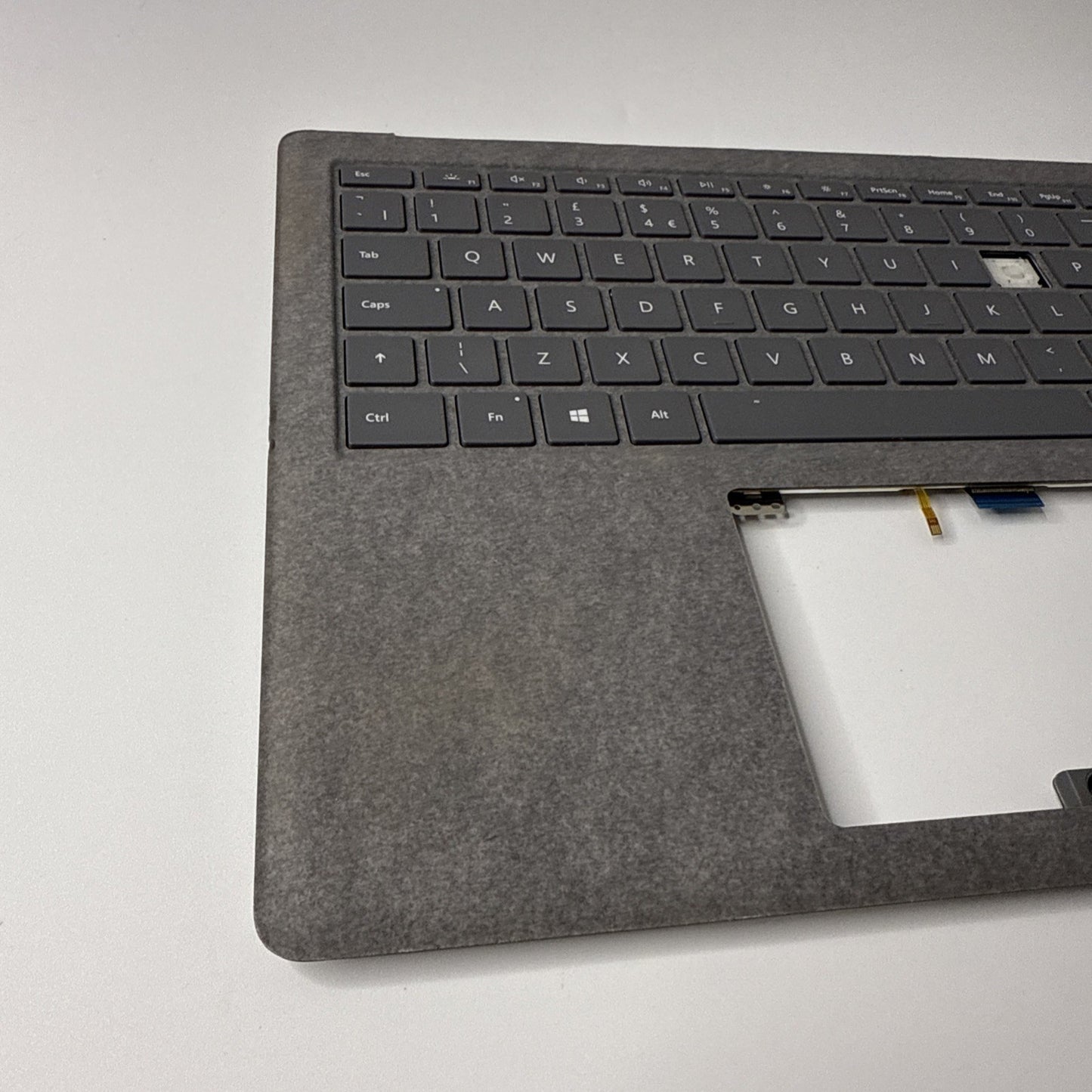 Microsoft Surface 3 1868 Palmrest UK Keyboard Grey M1114618/22-105 |Missing Keys