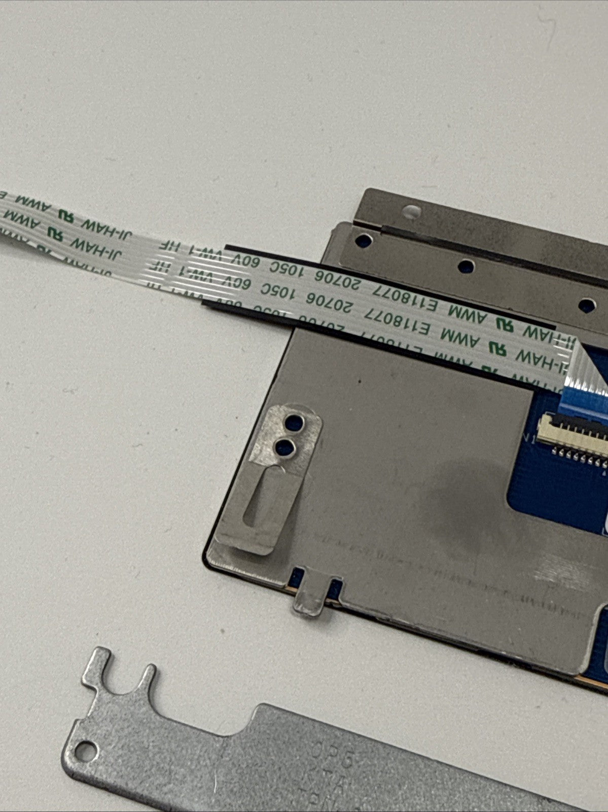 HP 15s-fq0501sa Trackpad Touchpad BLACK + Screws & Brackets & Connector