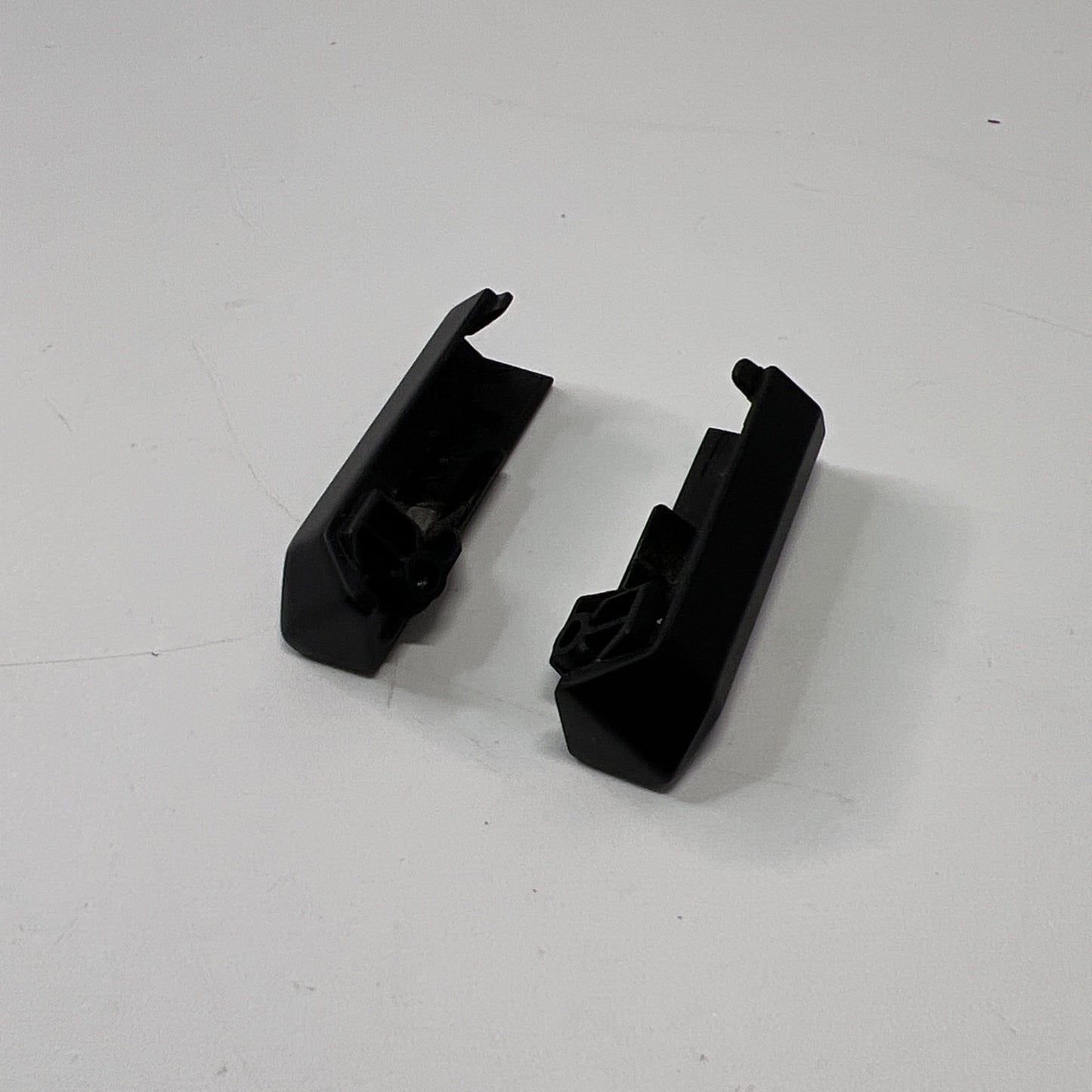 Genuine Medion Erazer Beast-X30 Genuine Hinge Covers Left + Right Set