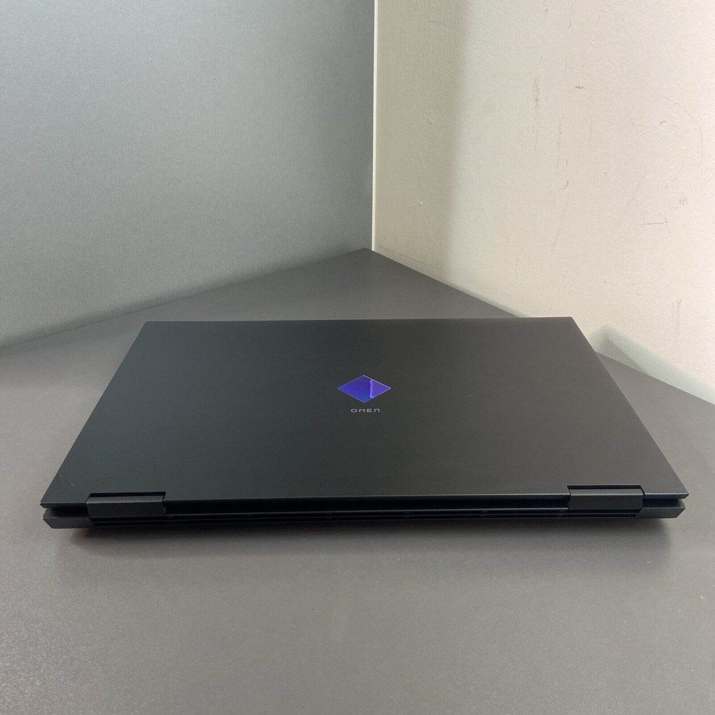 HP Omen 17-ck1502na Core i7-12700H 16GB 512GB SSd RTX 3060 17.3” Gaming Laptop