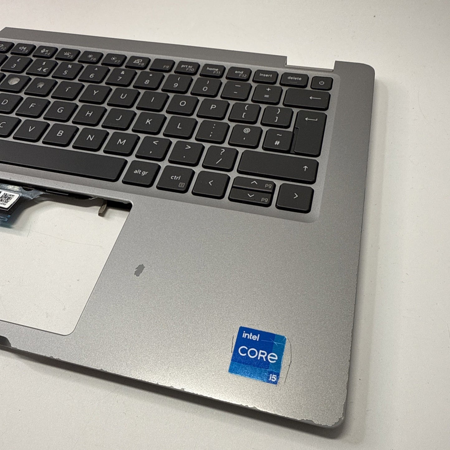 Genuine Dell Latitude 5320 Palmrest & UK Keyboard Silver 0VJ41Y (Paint Chipping)