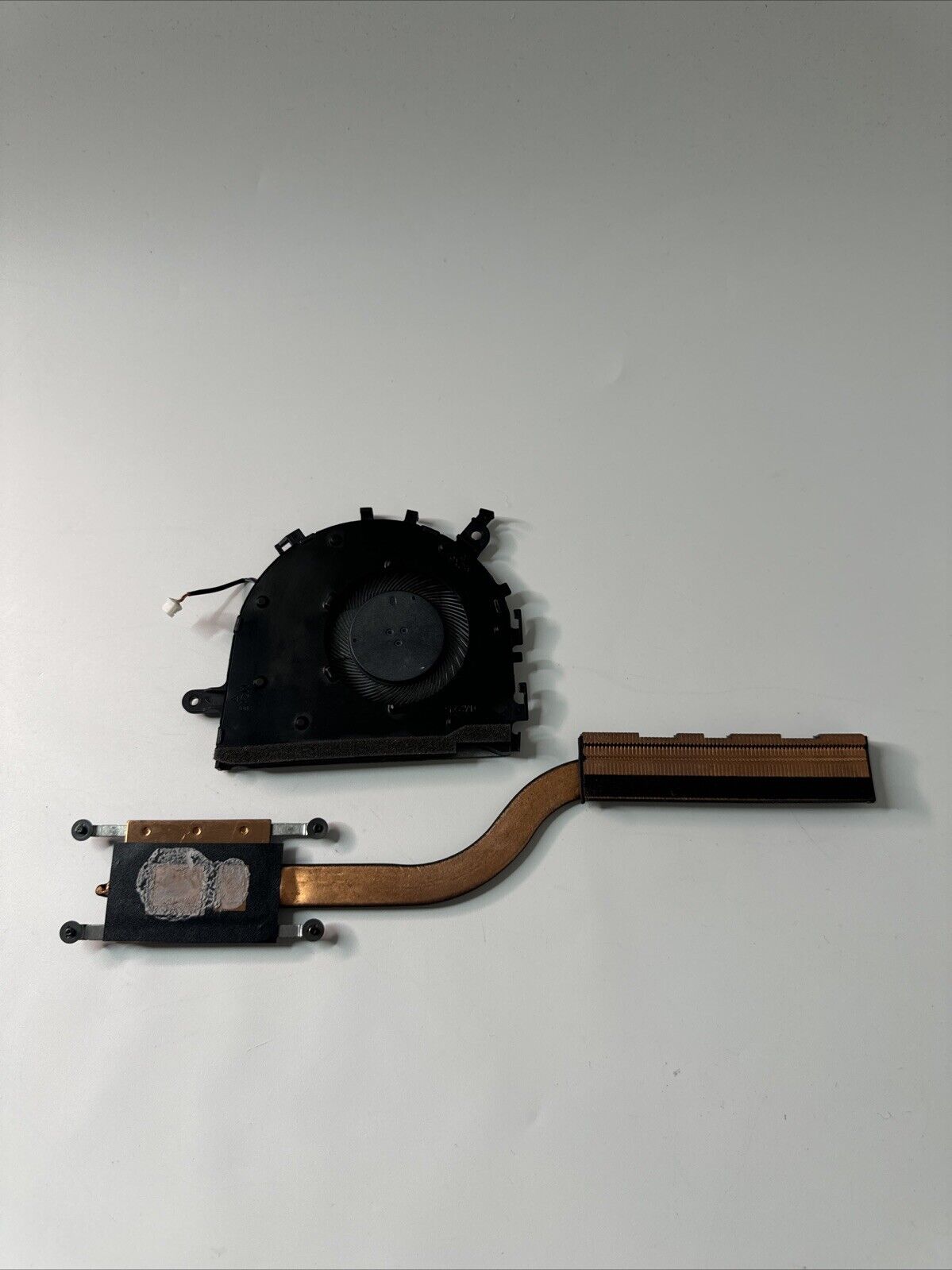 Lenovo V14 G2 ITL CPU Cooling Heatsink and Fan Genuine DC28000GAV0 5H40S20218
