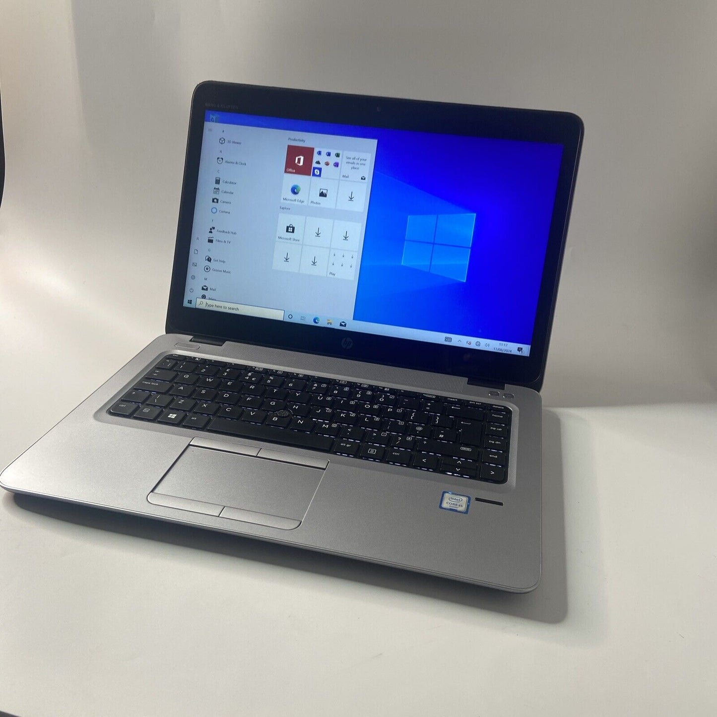 HP EliteBook 840 G3 i5-6300U 2.40 GHz 8GB 256 GB SSD Windows 10 Pro