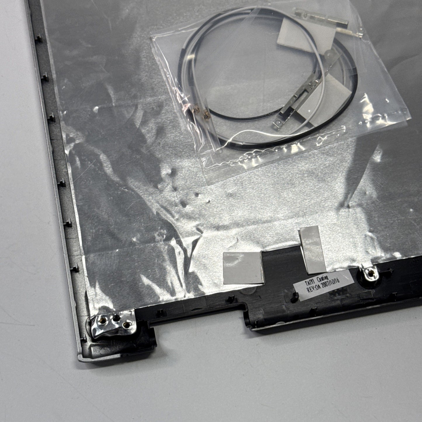 Acer Aspire 5100 60.ABHV5.007 LCD Top Back Rear Lid Cover Silver
