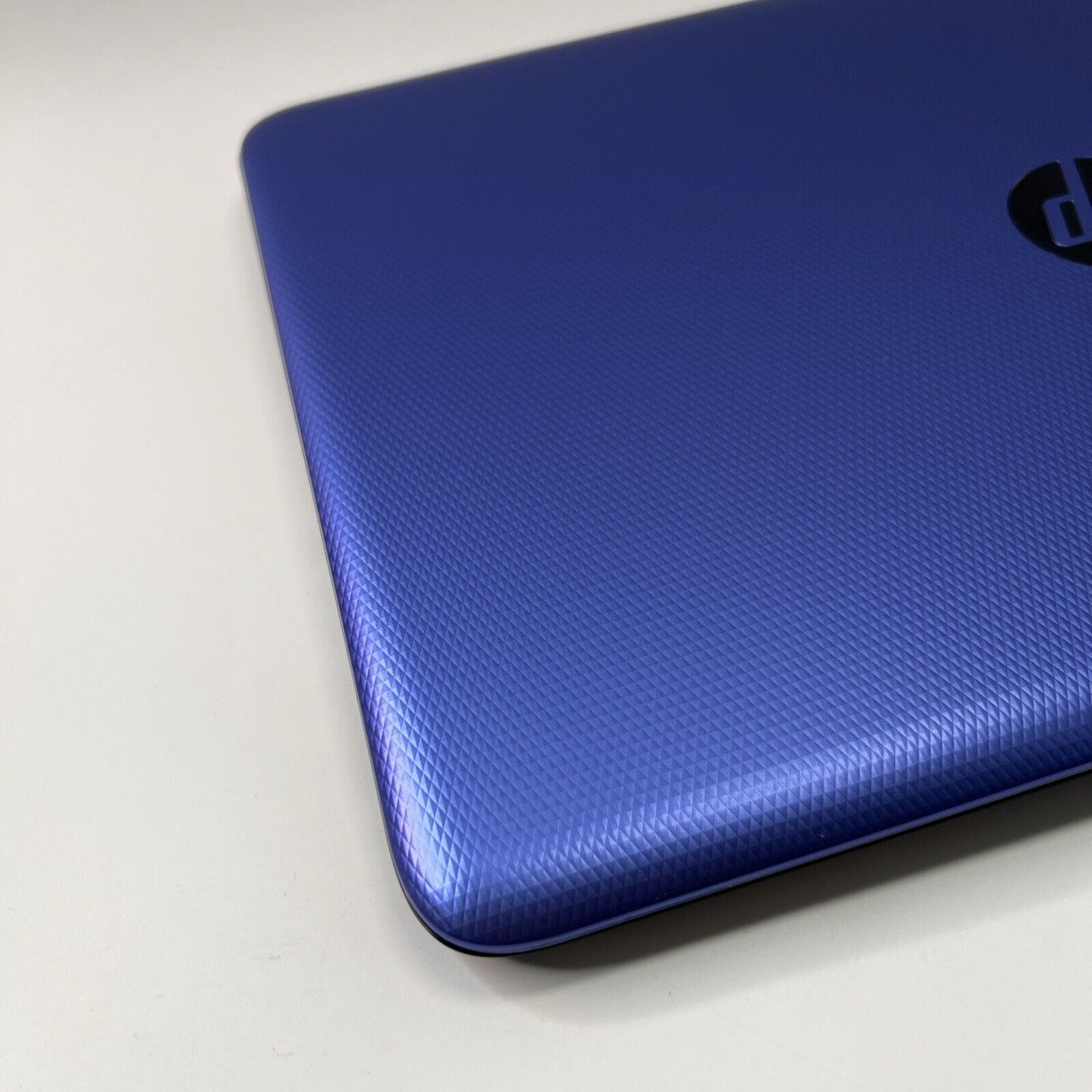 HP 15-af165sa 15.6" - AMD A8-7410 APU 8GB RAM 128GB SSD Windows 11