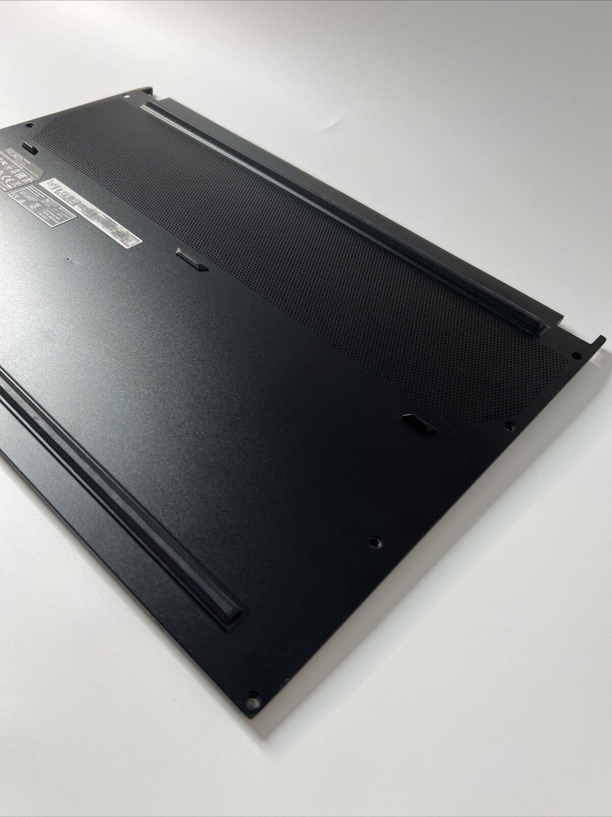 MSI Stealth GS66 10SFS MS-16V1 Base Cover Bottom Case 307-6V1D214-Y31 Black